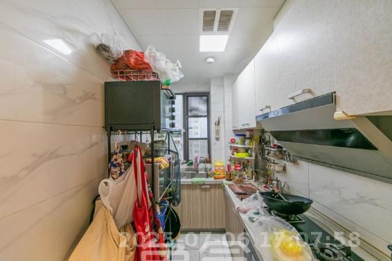 星湖湾一期高层  4室2厅2卫   2800.00元/月室内图
