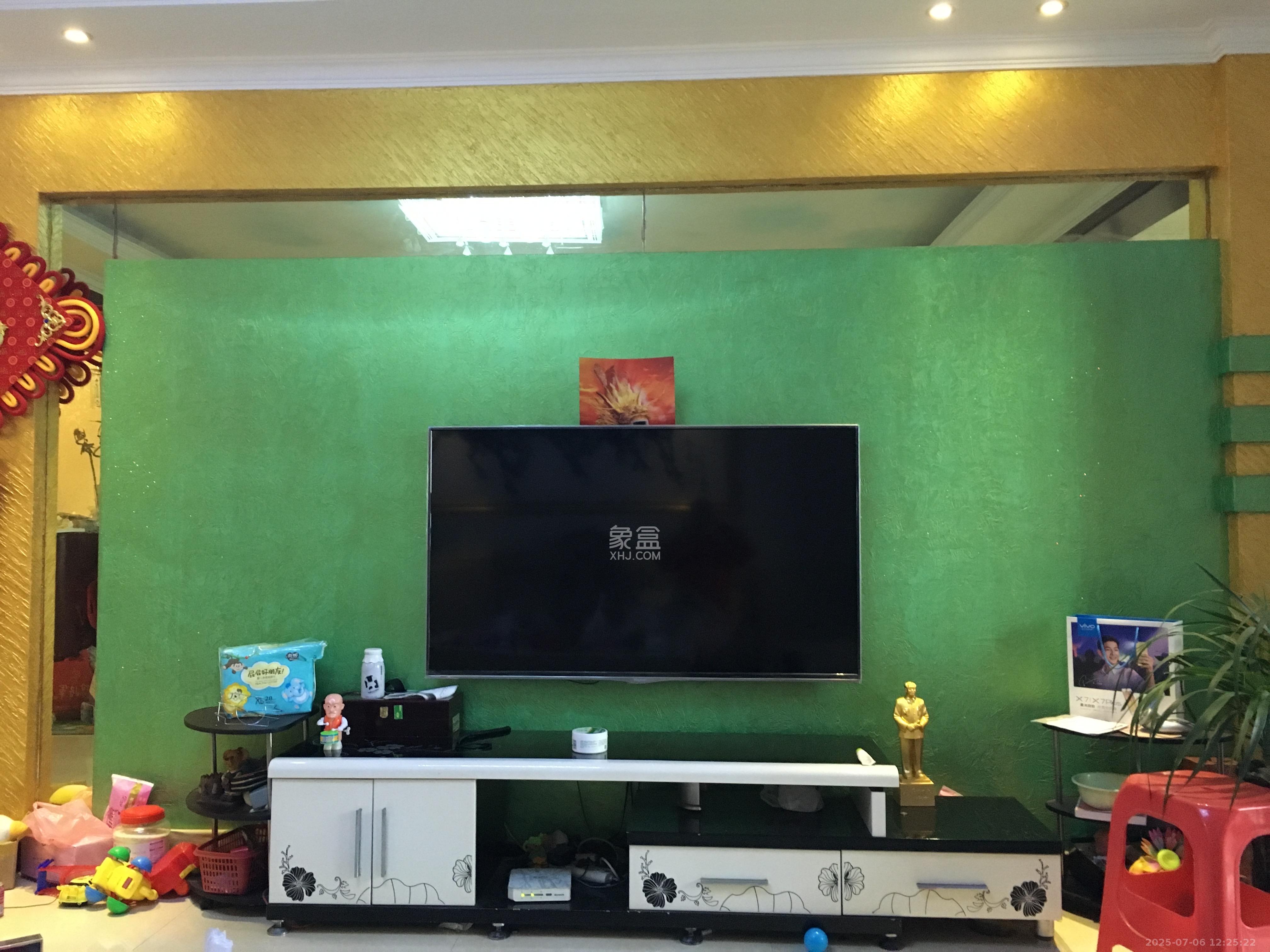 极目楚天  4室2厅1卫    2600.0元/月 极目楚天  4室2厅1卫    2600.0元/月