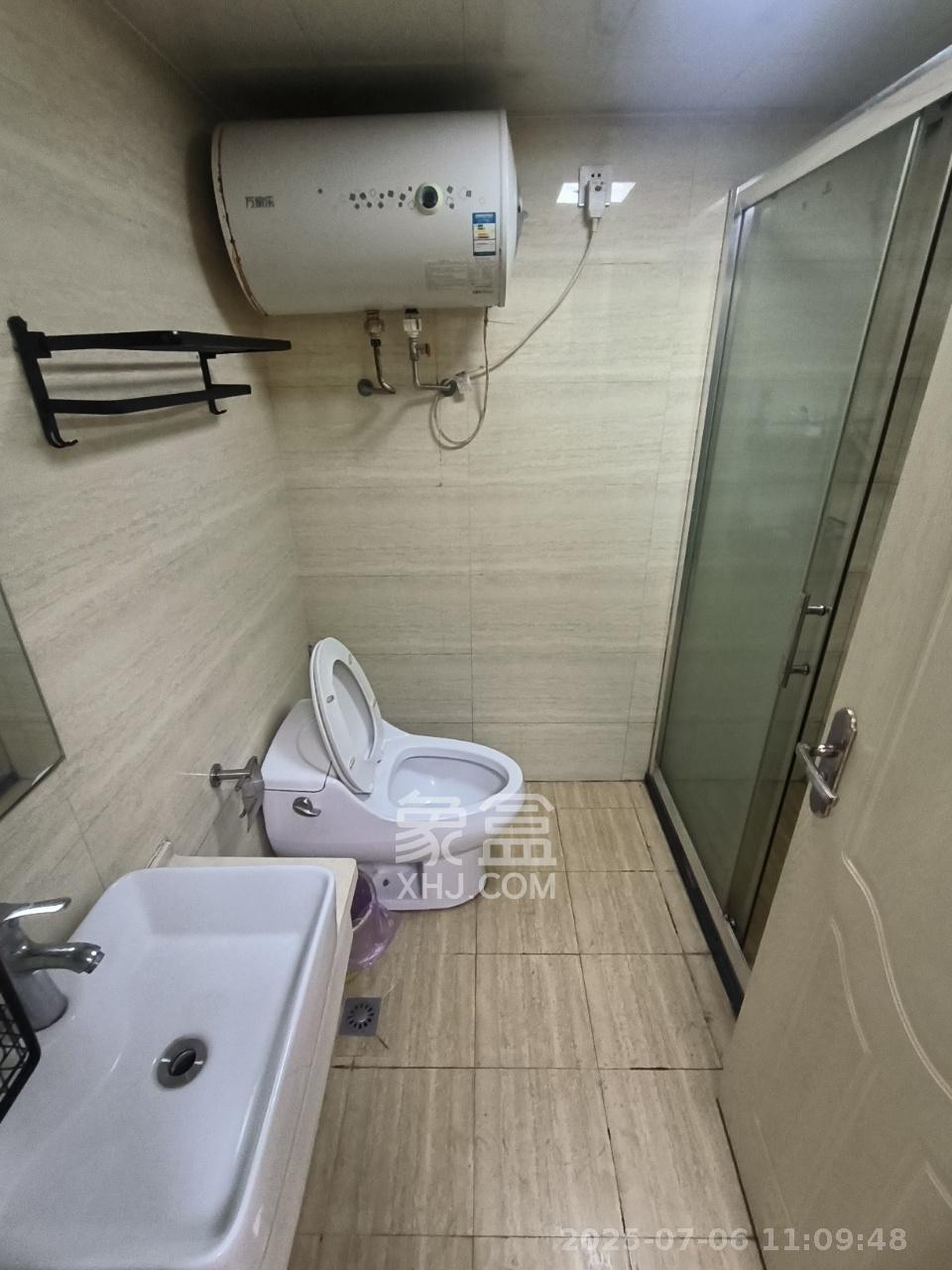 万芙锦城  1室1厅1卫    1600.0元/月室内图