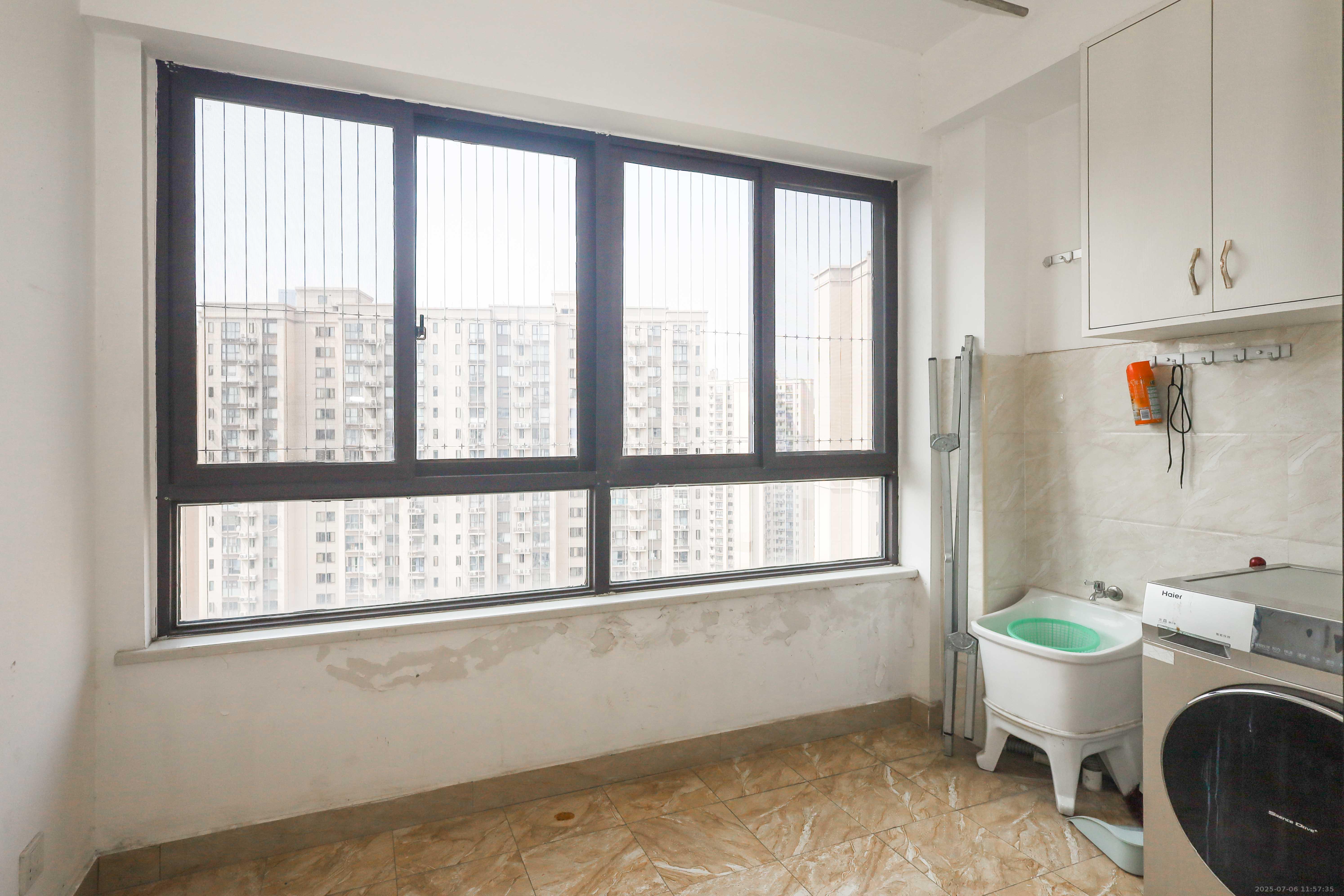 惠天然梅岭国际  3室2厅1卫    105.0万阳台