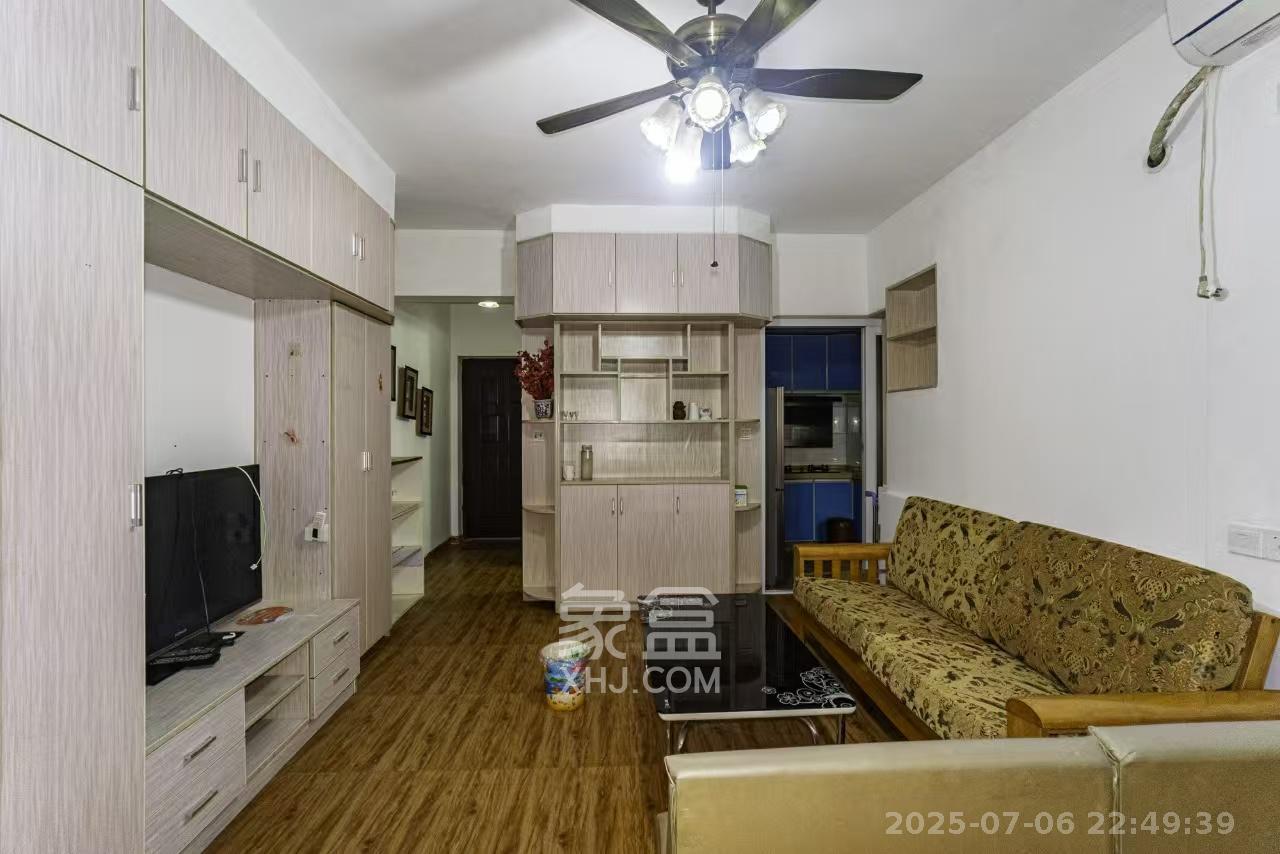 蓝山郡  1室1厅1卫    1500.0元/月 蓝山郡  1室1厅1卫    1500.0元/月室内图