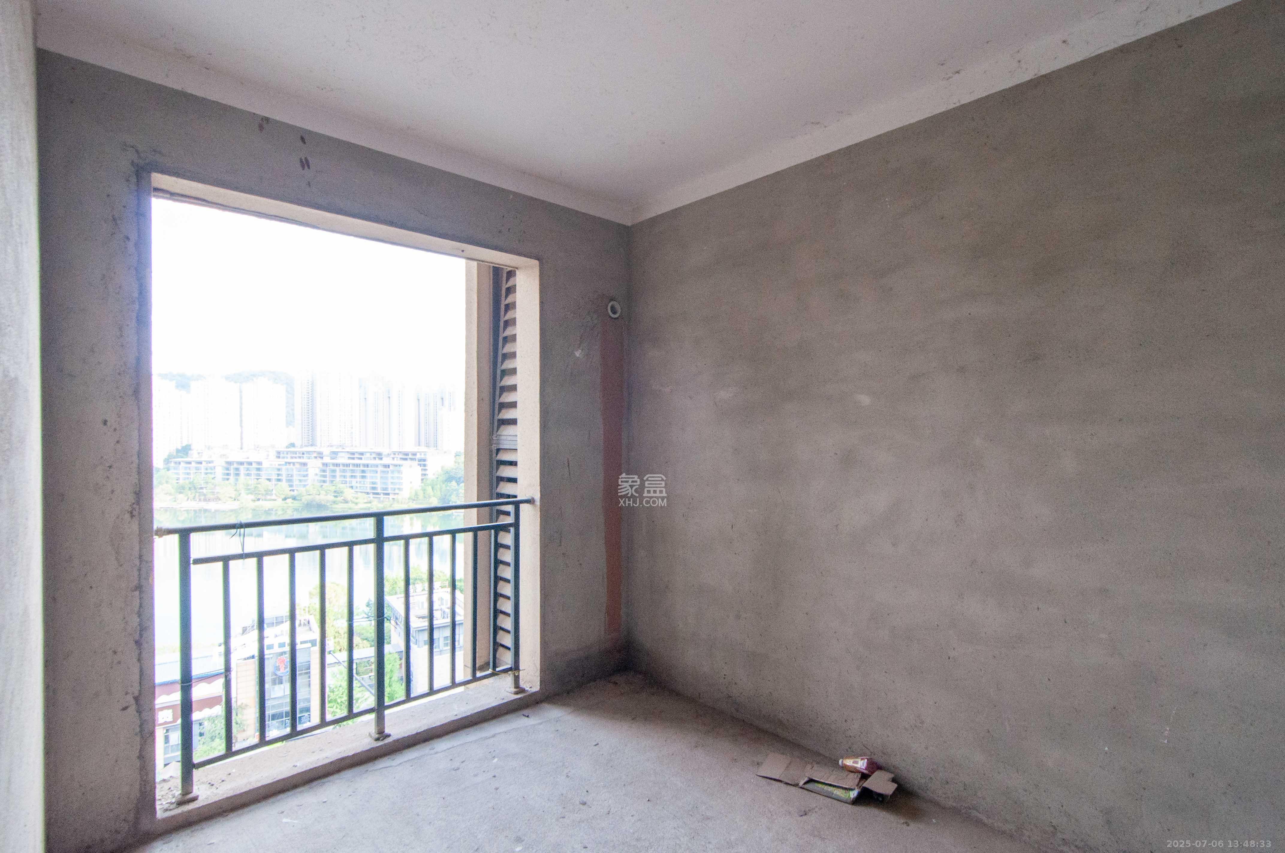 中建梅溪湖中心  4室2厅2卫   355.00万其他