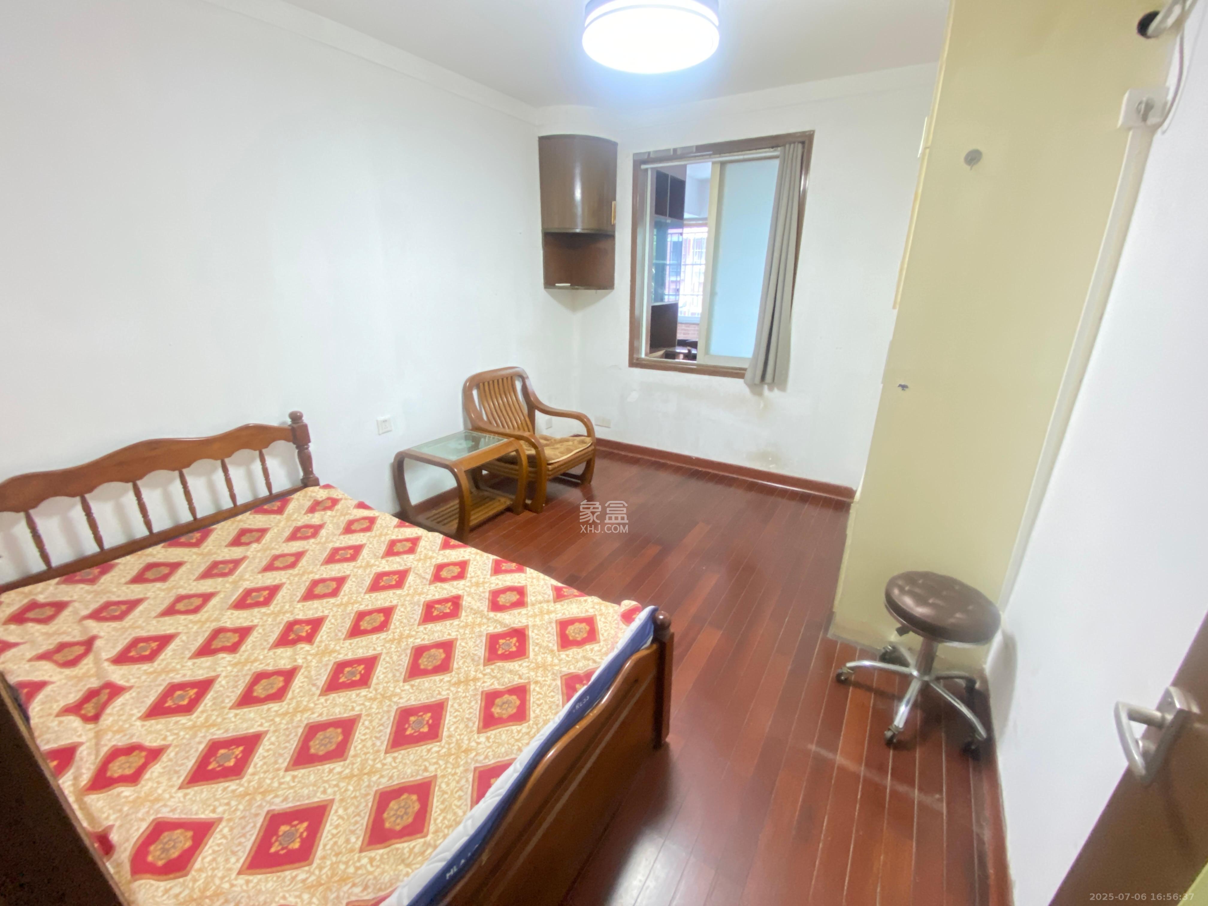 水泵厂宿舍 3室2厅2卫 2000.0元/月 水泵厂宿舍 3室2厅2卫 2000.0元/月室内图