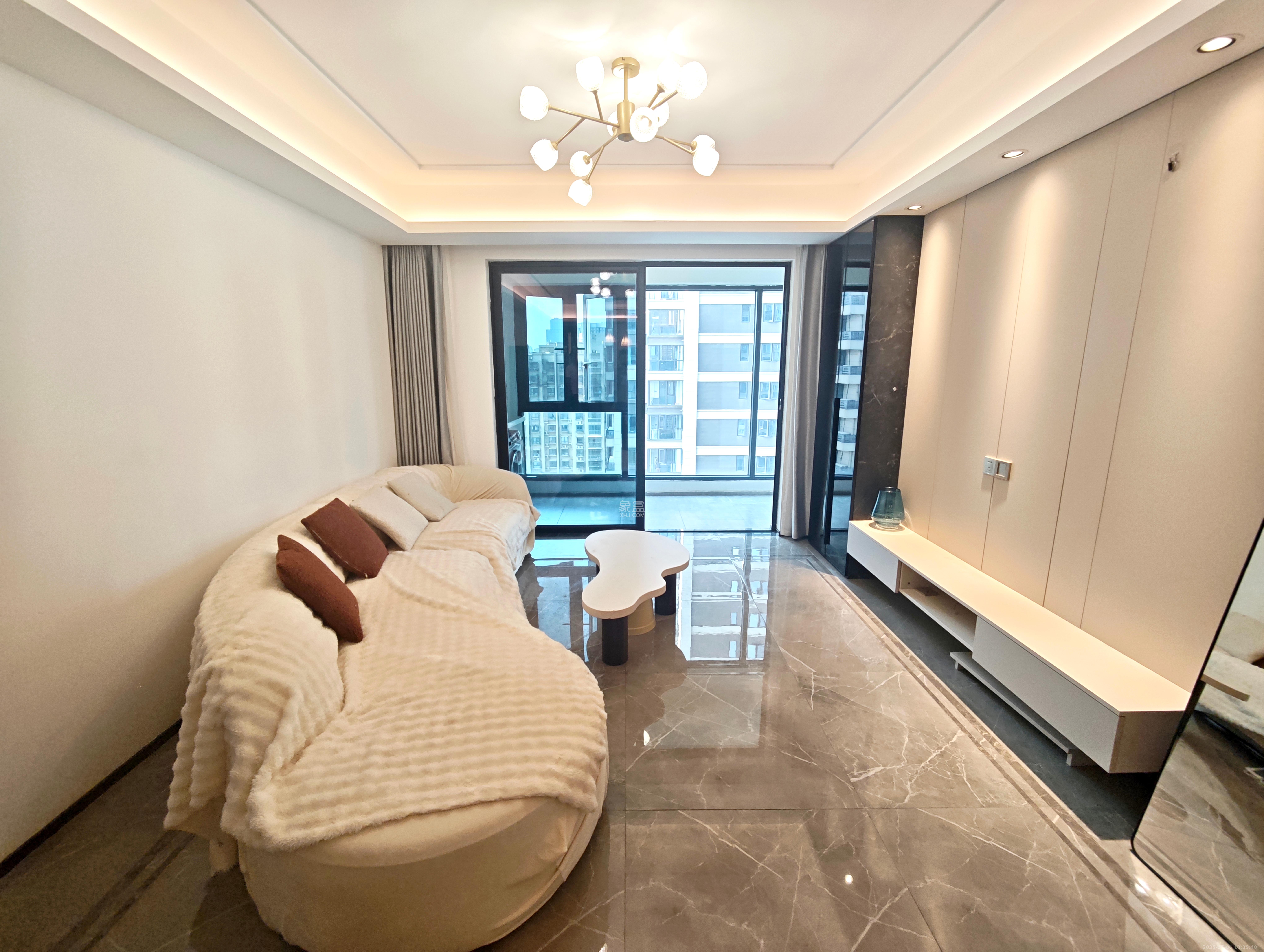 金茂建发泊悦  3室2厅2卫    3500.0元/月
