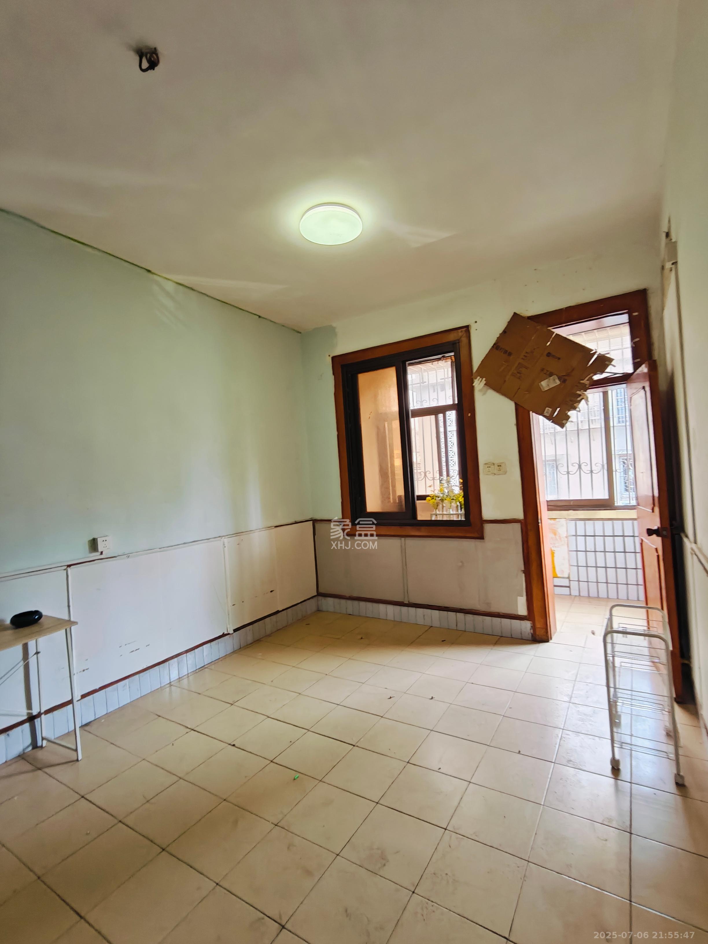 人民新村  2室1厅1卫    1200.0元/月室内图