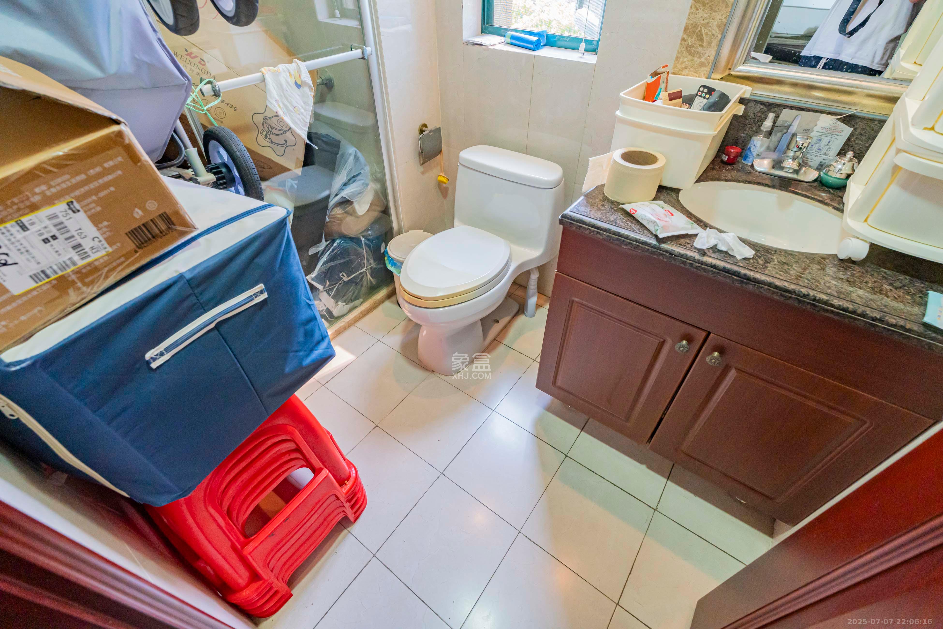 恒大雅苑 3室2厅2卫 90.0万 恒大雅苑 3室2厅2卫 90.0万卫生间