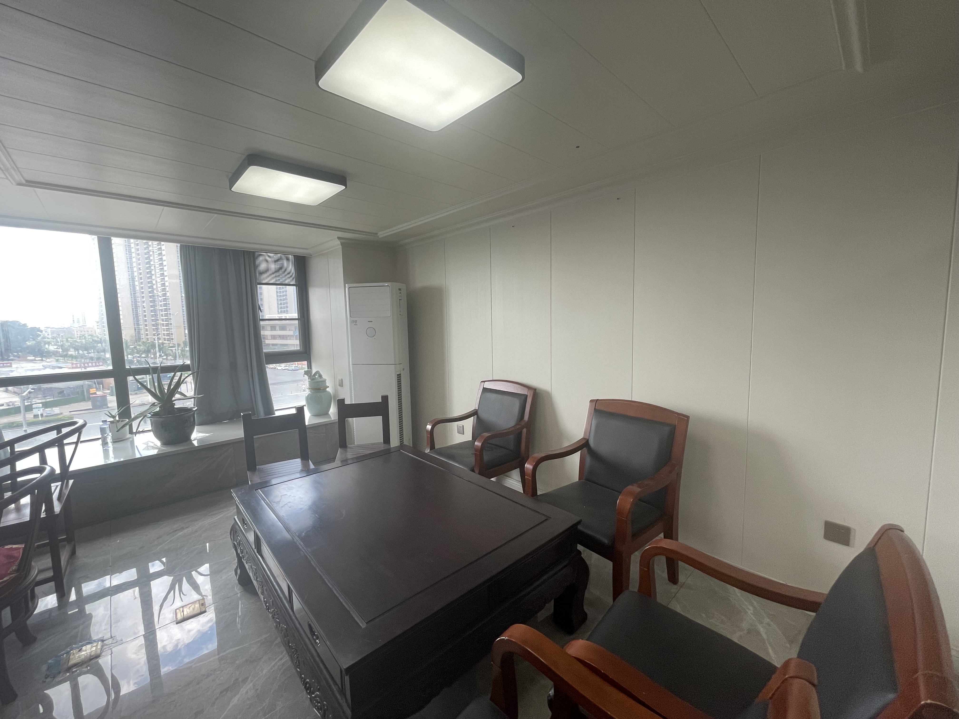 万达广场骏豪仕家(万达公馆)  2室1厅1卫    6000.0元/月 万达广场骏豪仕家(万达公馆)  2室1厅1卫    6000.0元/月室内图