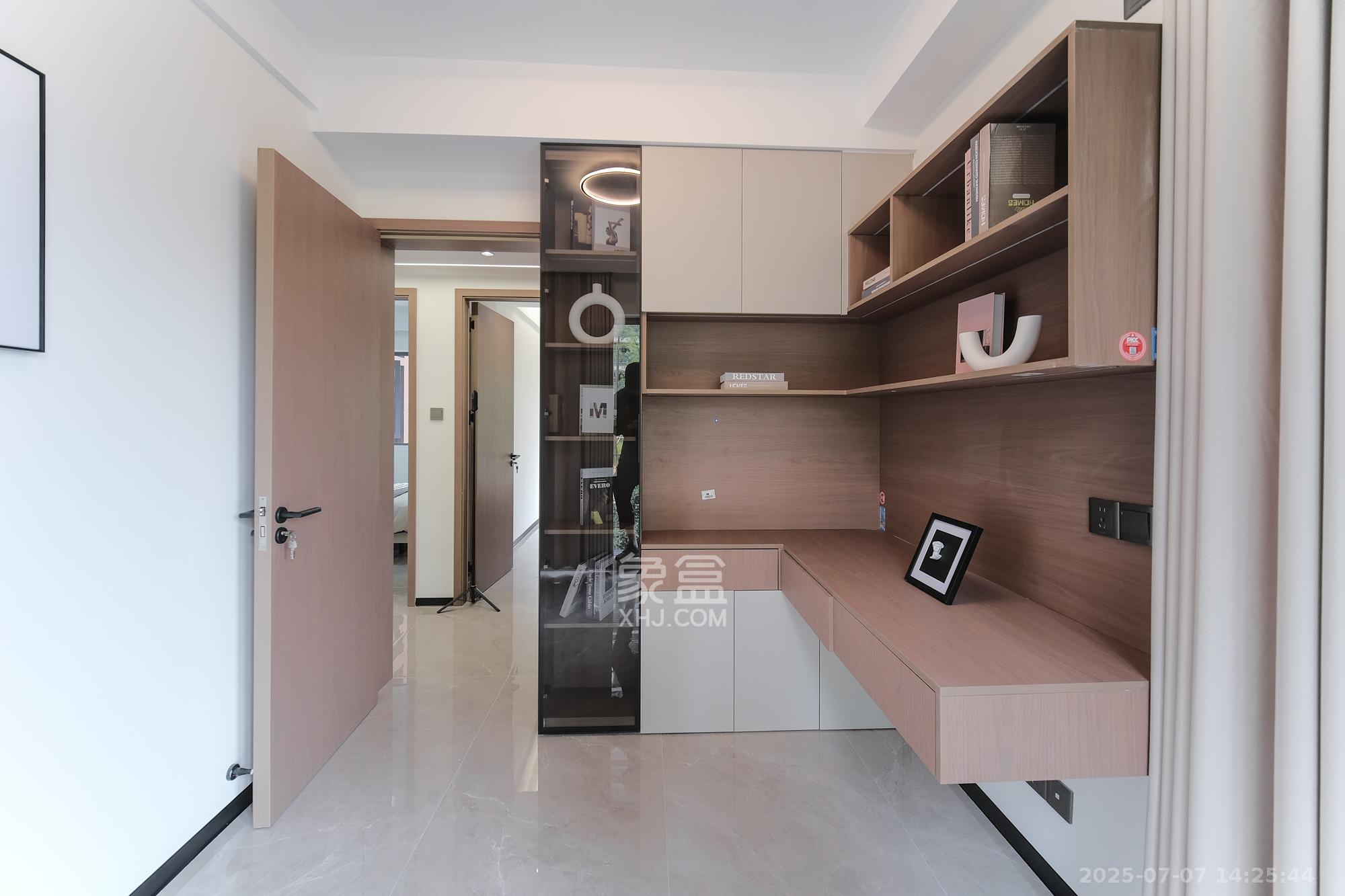 佳俊万家府 4室2厅2卫 102.8万 佳俊万家府 4室2厅2卫 102.8万卧室