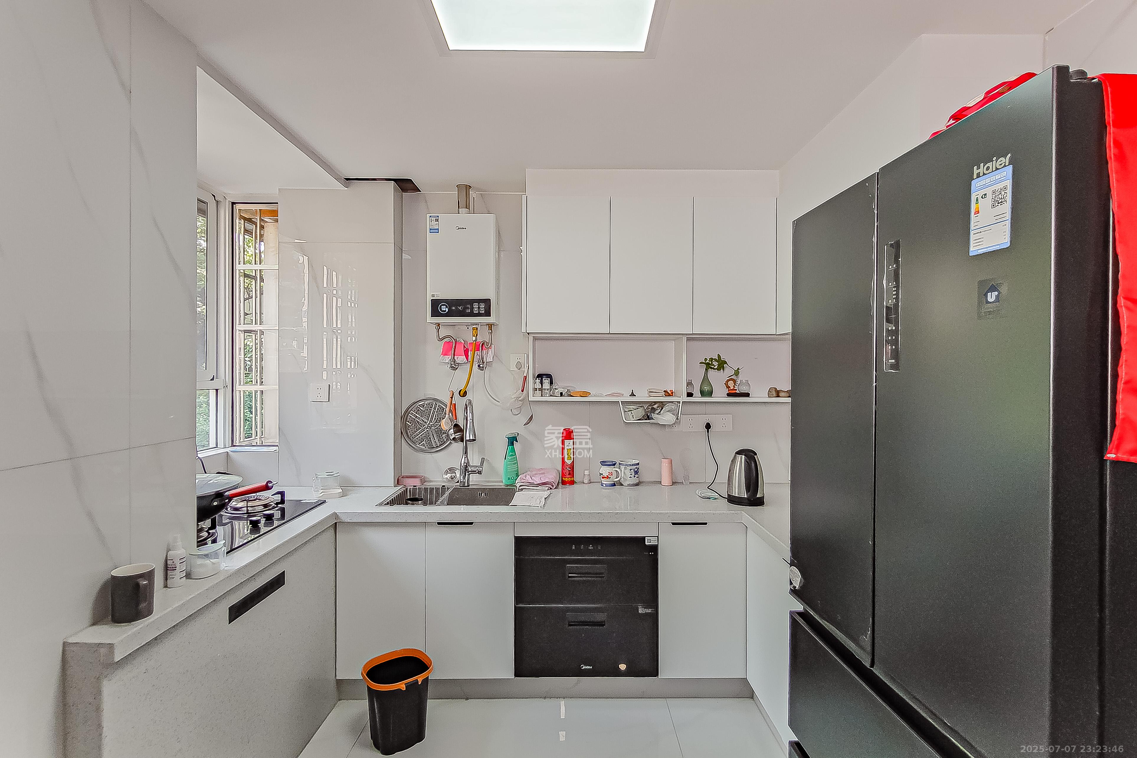 东瓜山二村 2室1厅1卫 62.0万 东瓜山二村 2室1厅1卫 62.0万厨房