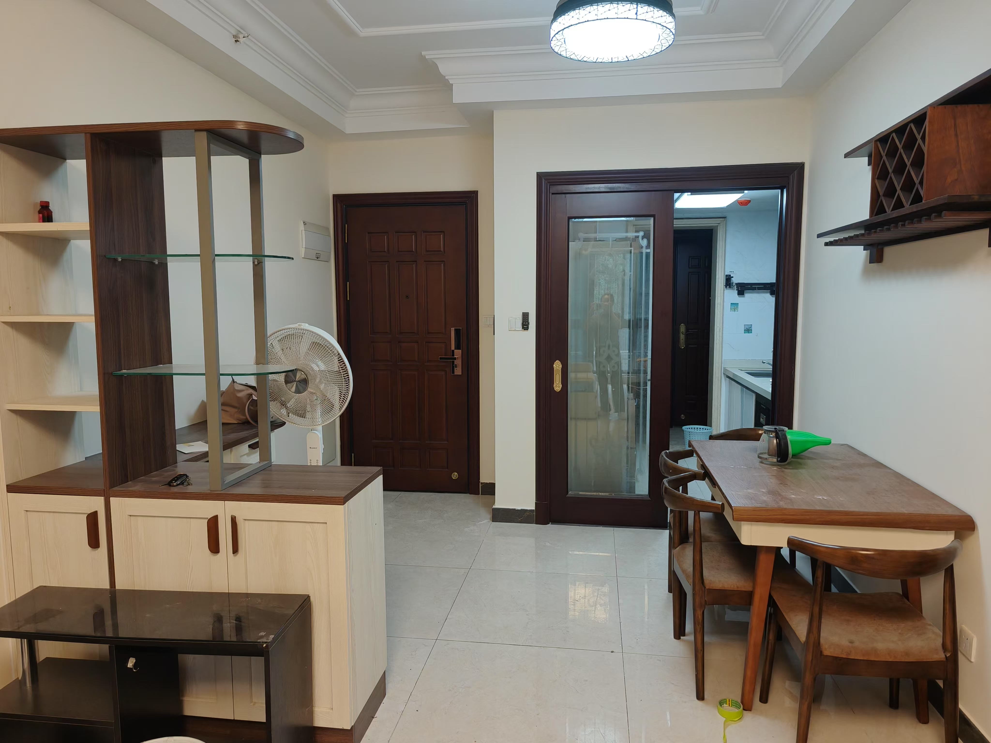 恒大海口文化旅游城 3室2厅2卫 2300.0元/月 恒大海口文化旅游城 3室2厅2卫 2300.0元/月室内图