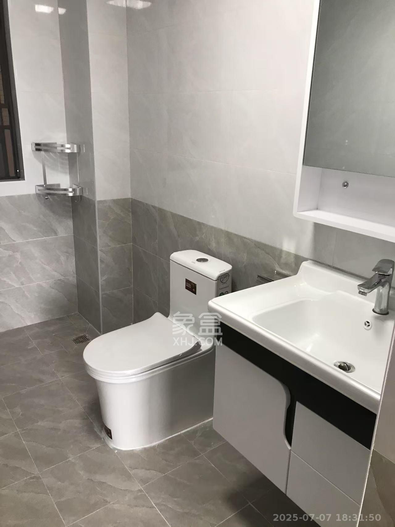 卓越浅水湾  3室2厅2卫    3200.0元/月 卓越浅水湾  3室2厅2卫    3200.0元/月室内图