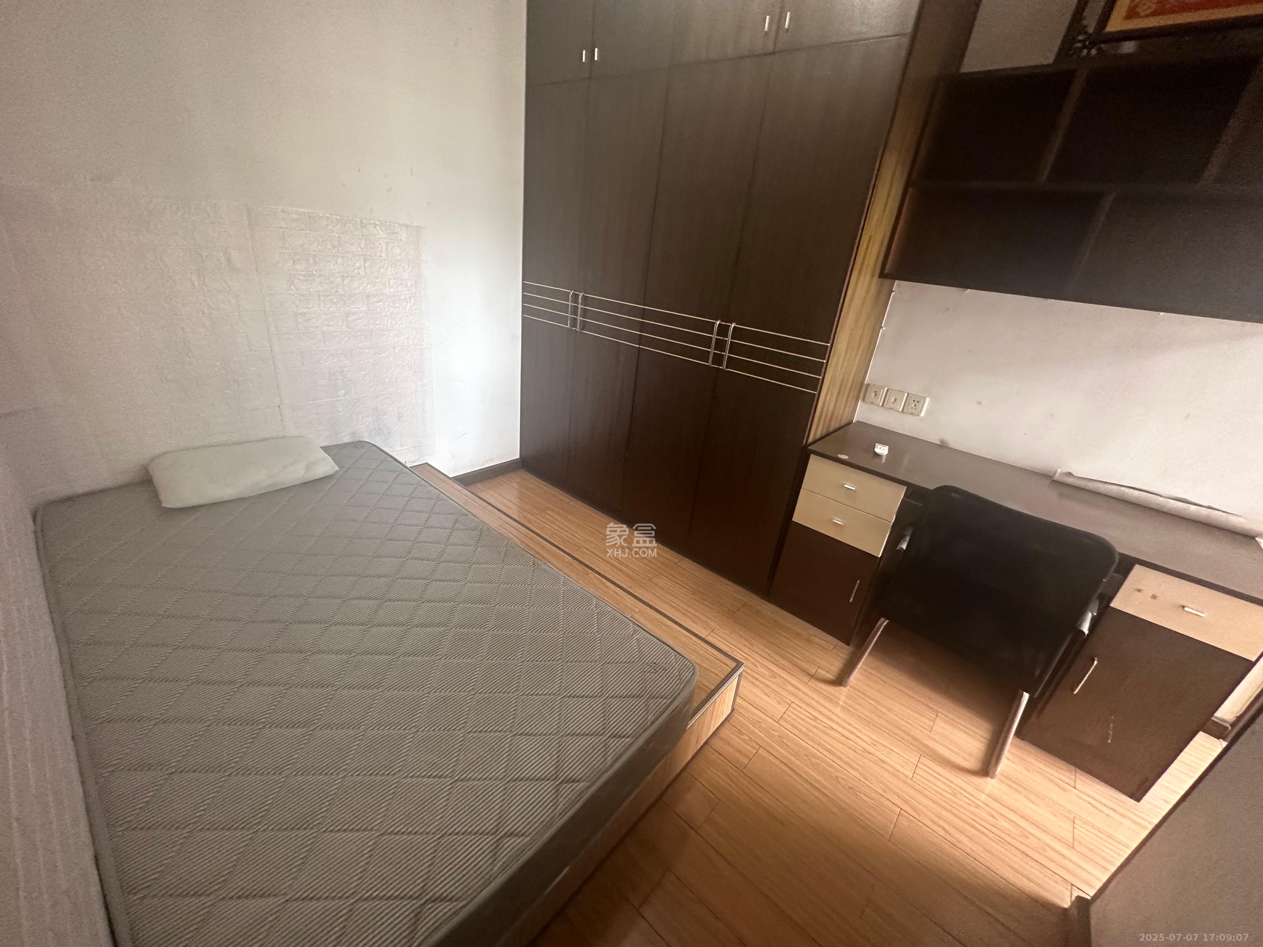 永宏佳园  3室2厅2卫   3000.00元/月室内图