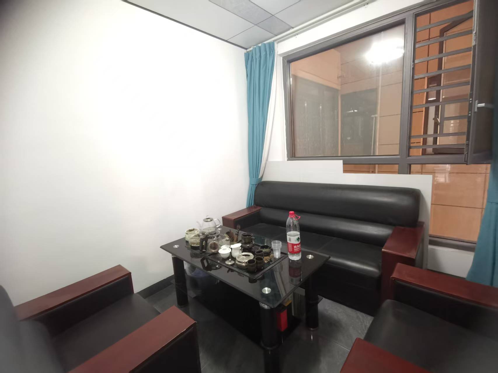 北建理想城 4室2厅1卫 2000.0元/月 北建理想城 4室2厅1卫 2000.0元/月室内图