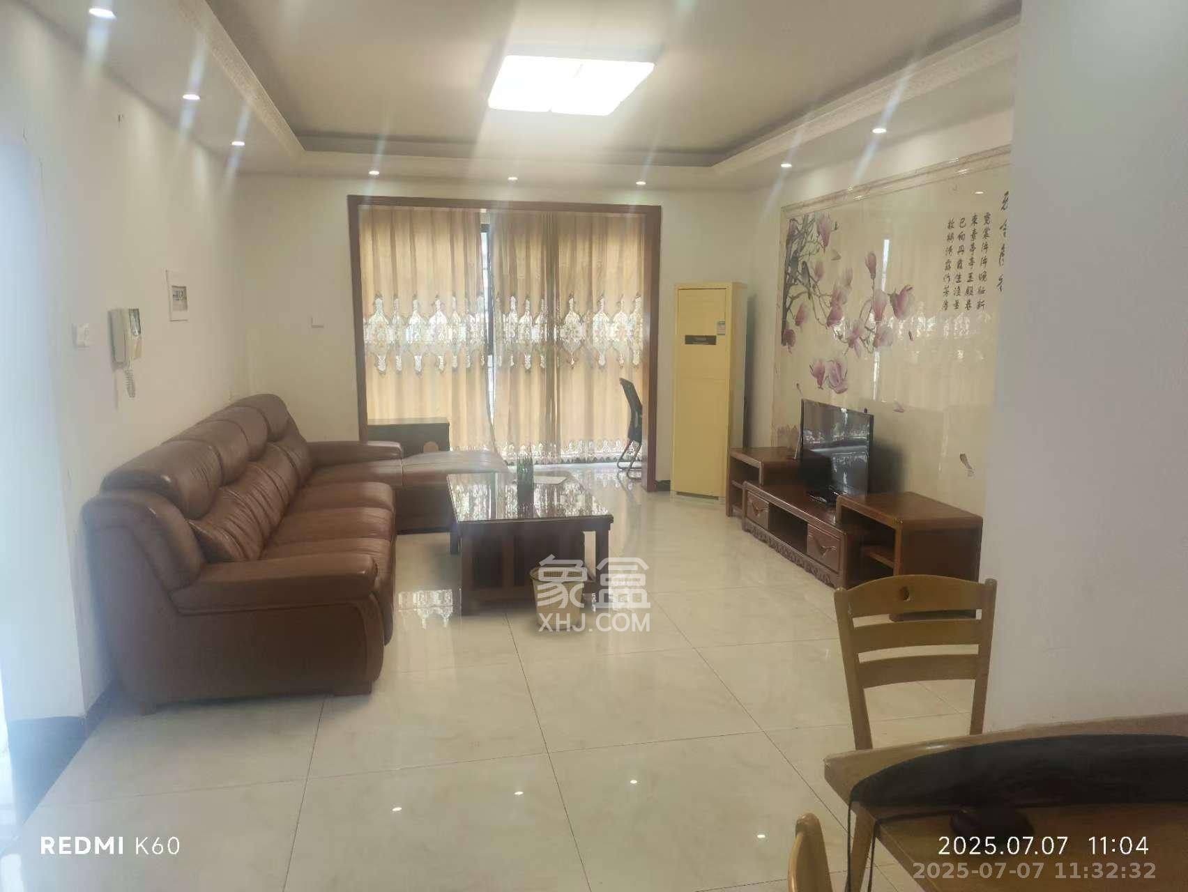 钱隆樽品(一、二、三期) 3室2厅1卫 3500.0元/月 钱隆樽品(一、二、三期) 3室2厅1卫 3500.0元/月室内图