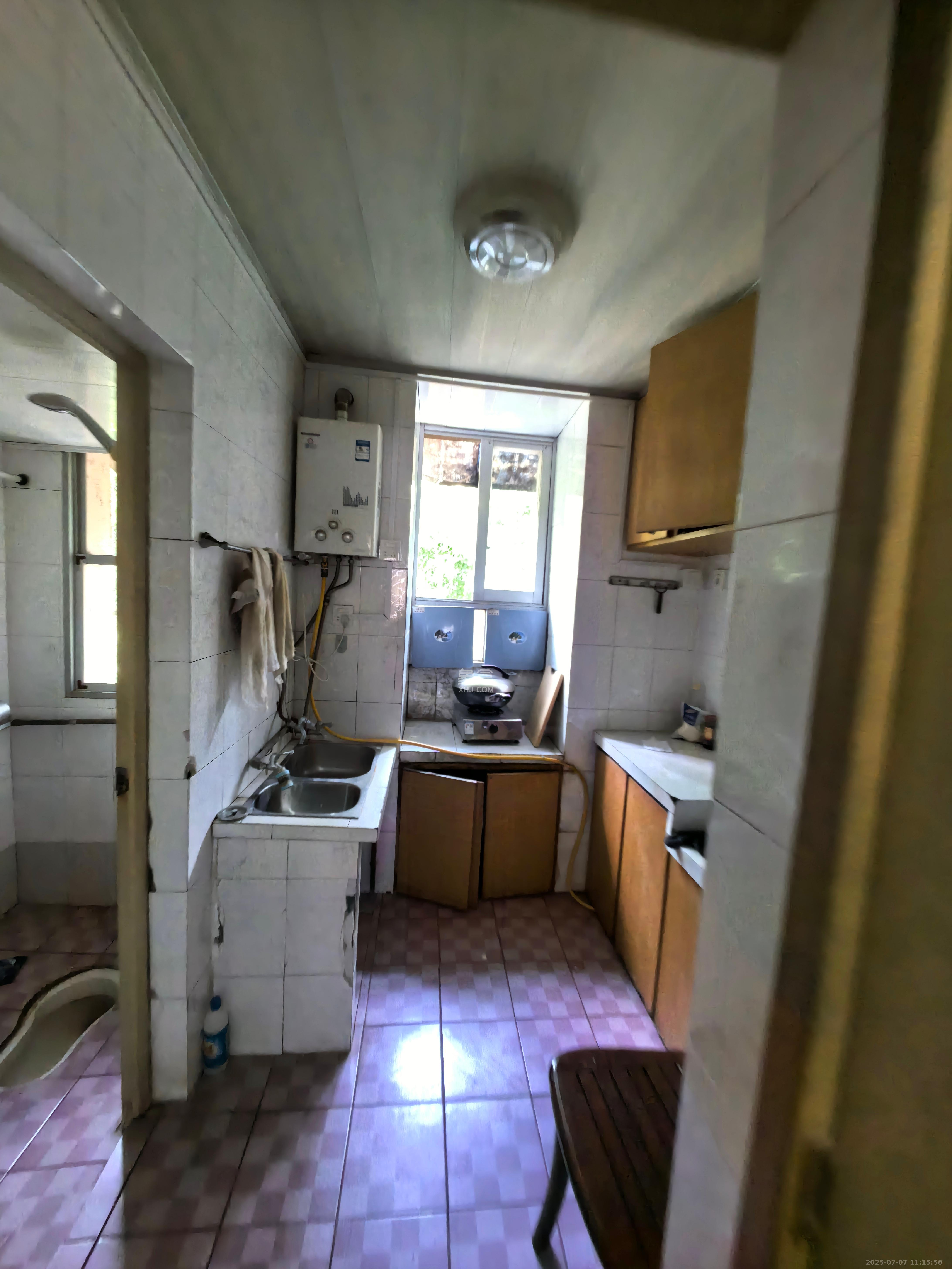 春风小区  4室1厅1卫    1300.0元/月 春风小区  4室1厅1卫    1300.0元/月室内图