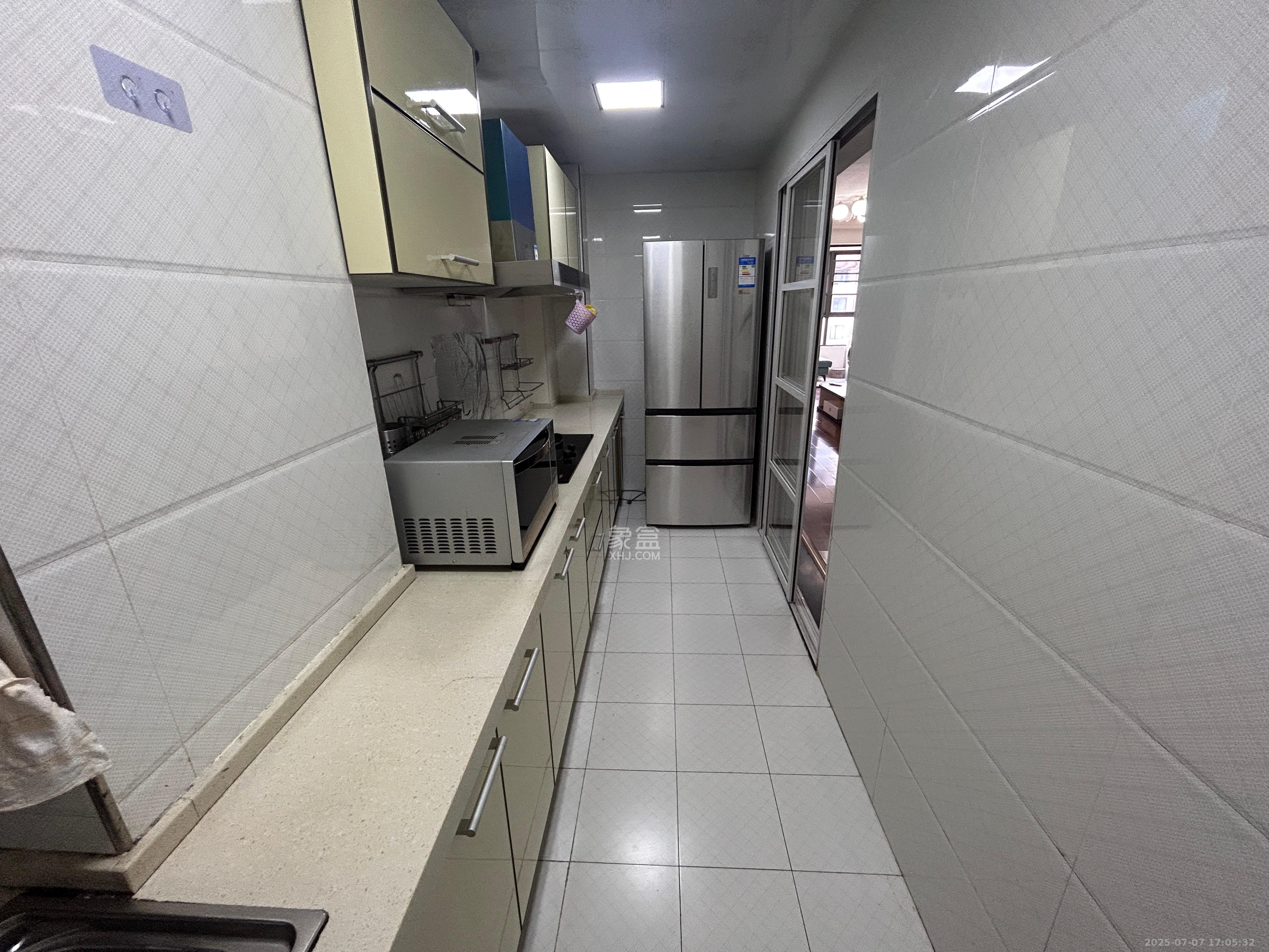 中国铁建梅溪青秀一期  3室2厅1卫    2300.0元/月室内图