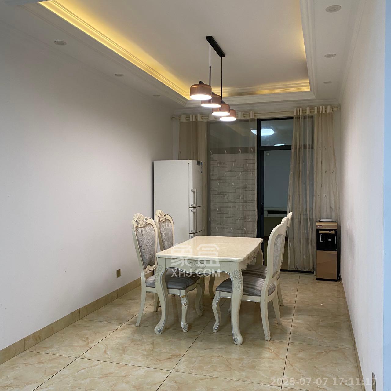 新盛珑璟台 4室2厅2卫 2850.0元/月 新盛珑璟台 4室2厅2卫 2850.0元/月室内图