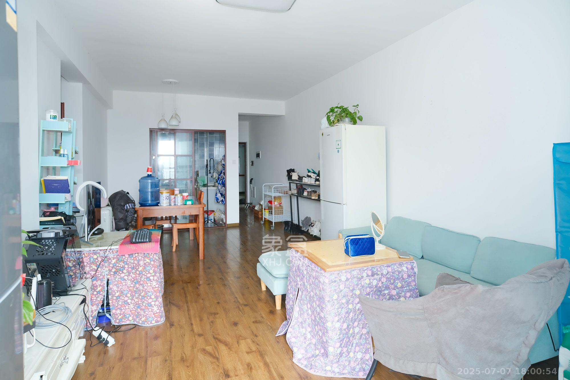 和悦城(蟠龙景苑) 3室2厅1卫 1600.0元/月 和悦城(蟠龙景苑) 3室2厅1卫 1600.0元/月室内图