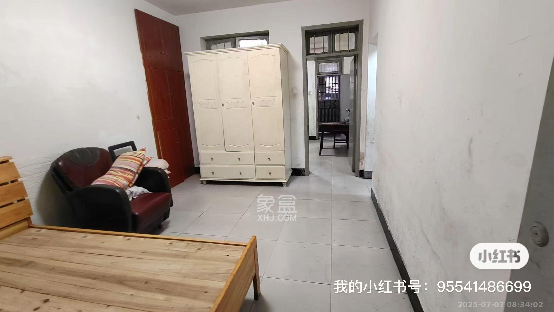 建湘新村  1室1厅1卫   1300.00元/月室内图