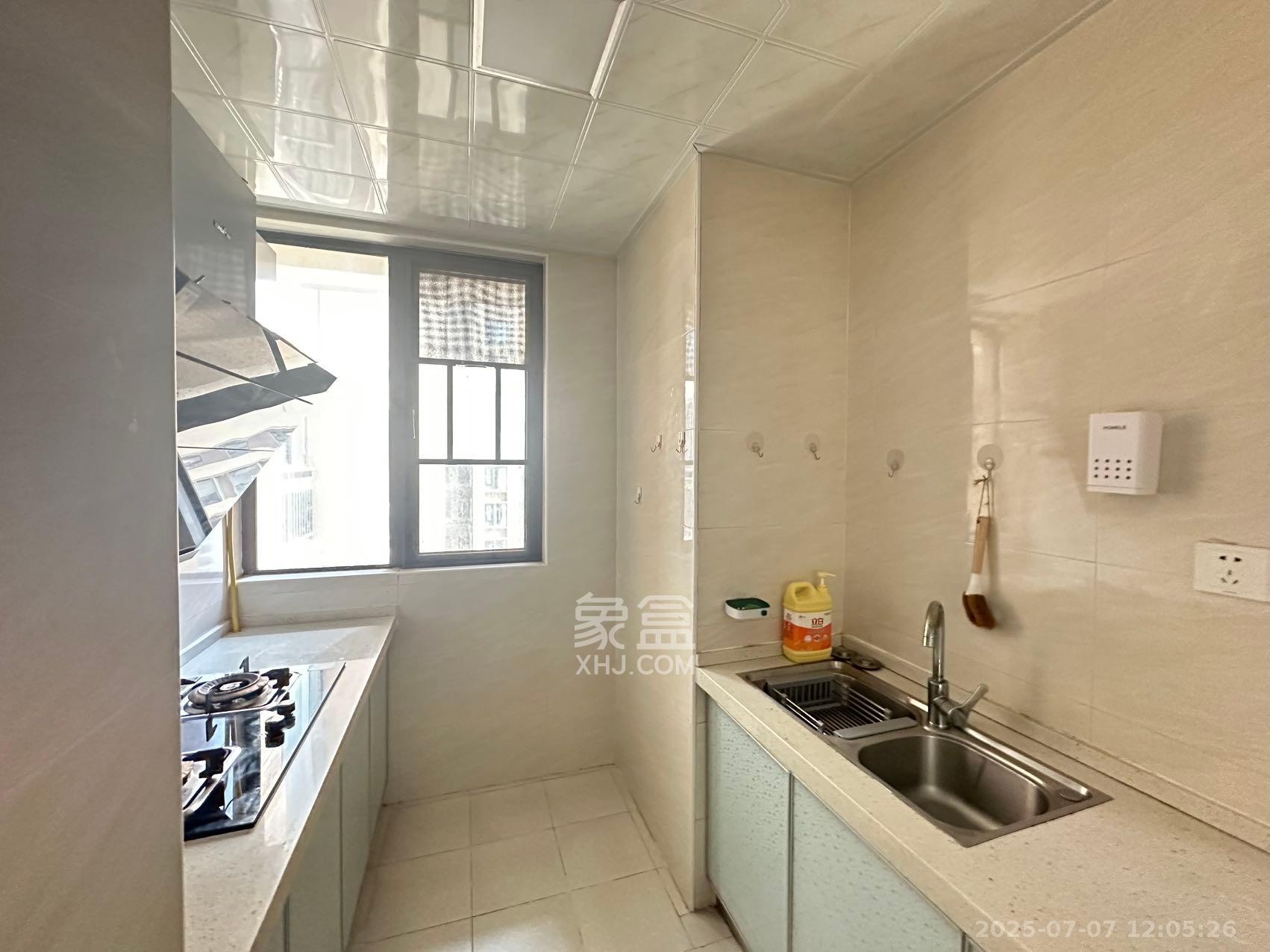 鸿邦国际城 3室2厅1卫 2400.0元/月 鸿邦国际城 3室2厅1卫 2400.0元/月室内图