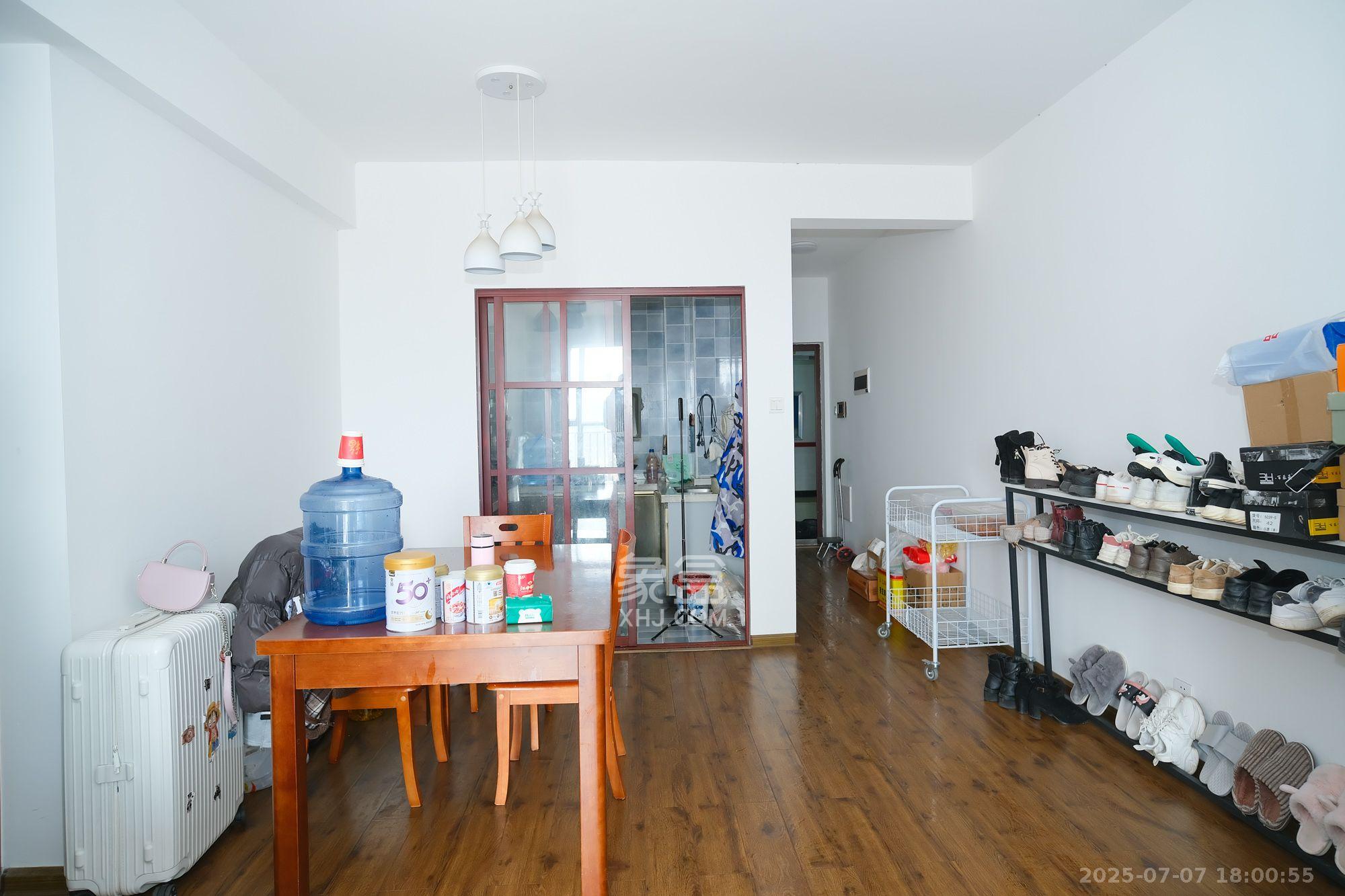 和悦城(蟠龙景苑) 3室2厅1卫 1600.0元/月 和悦城(蟠龙景苑) 3室2厅1卫 1600.0元/月室内图