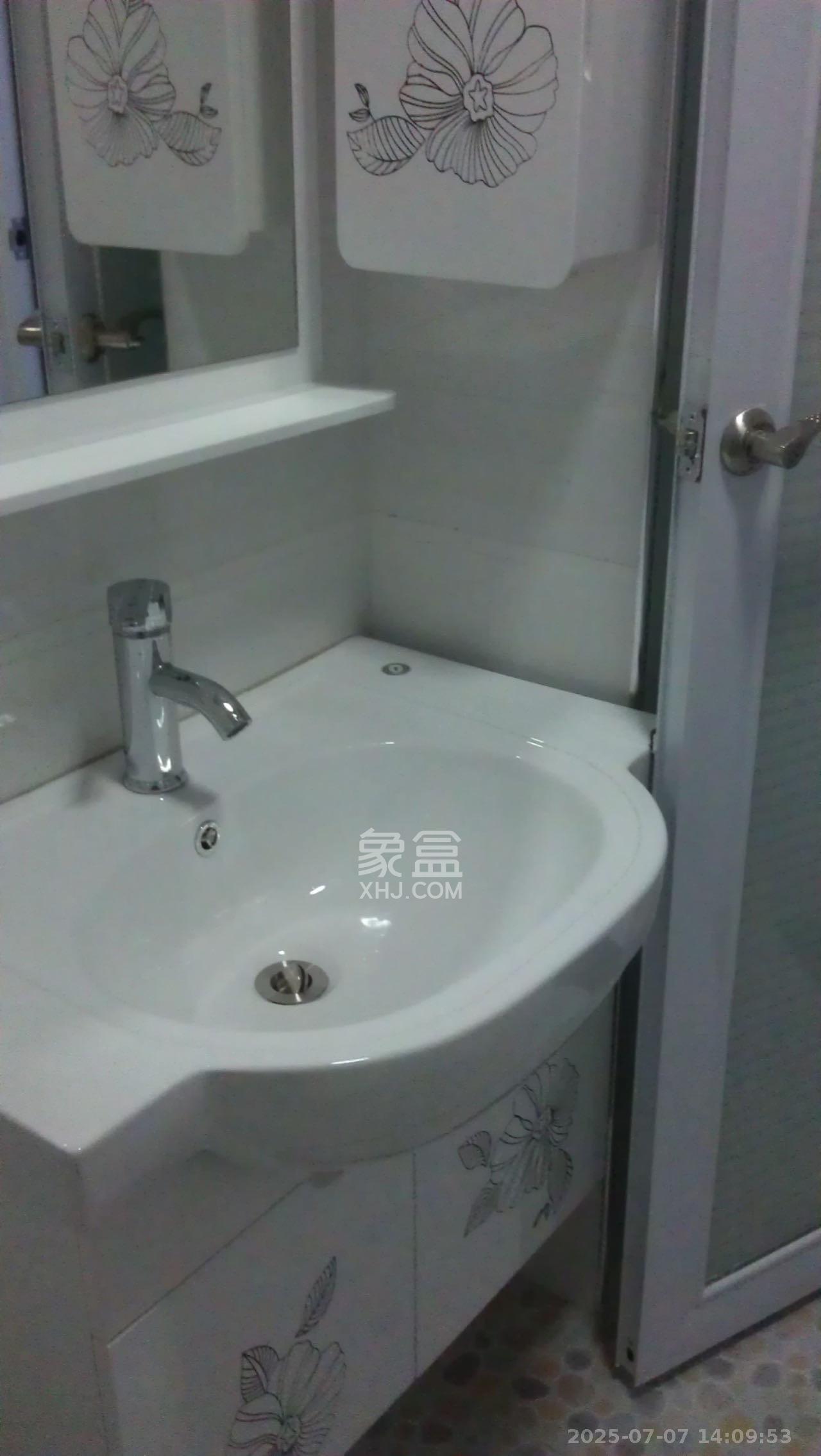 东方航标  1室1厅1卫   1150.00元/月室内图