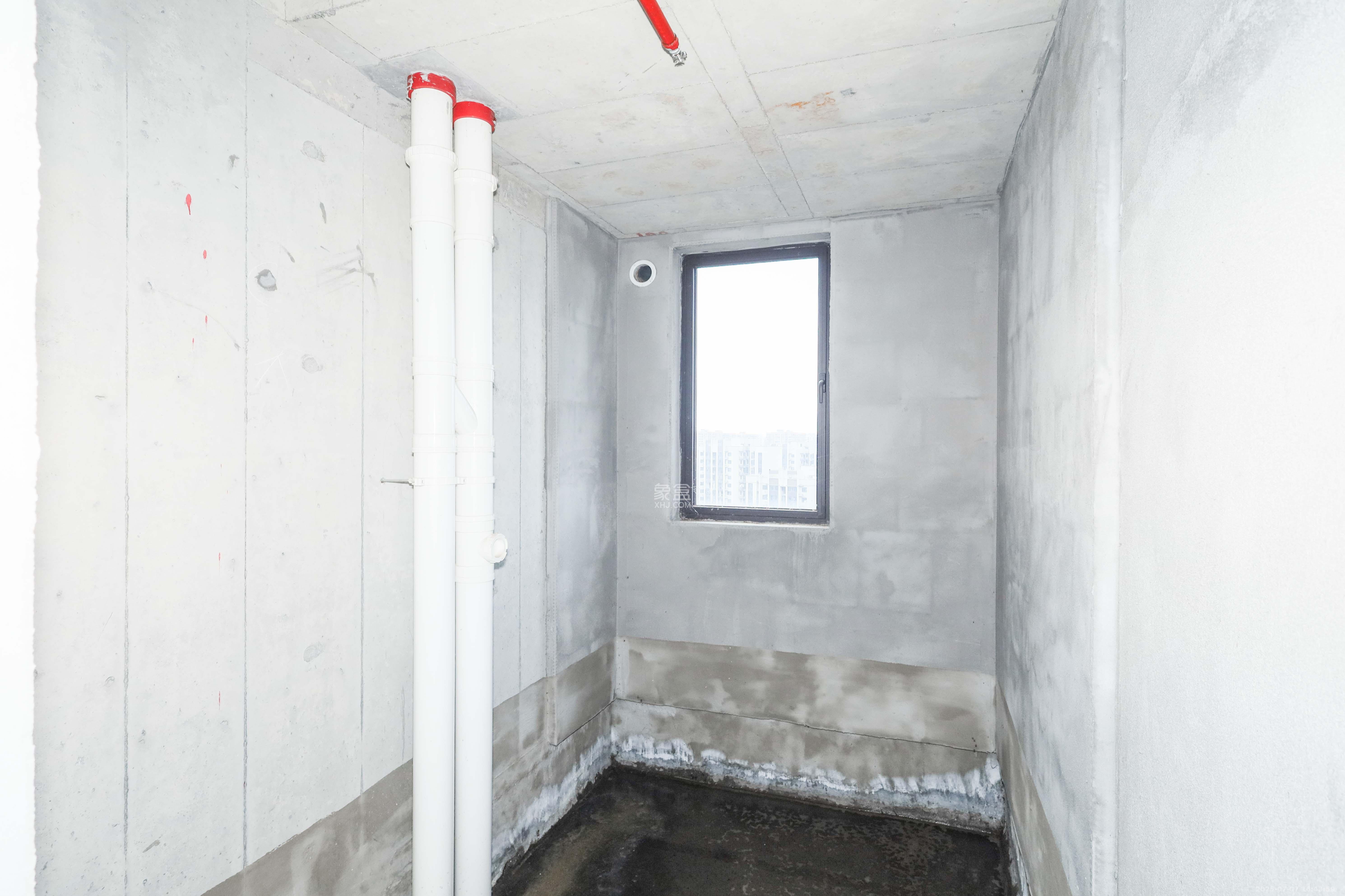 建发央著  4室2厅2卫   280.00万卫生间