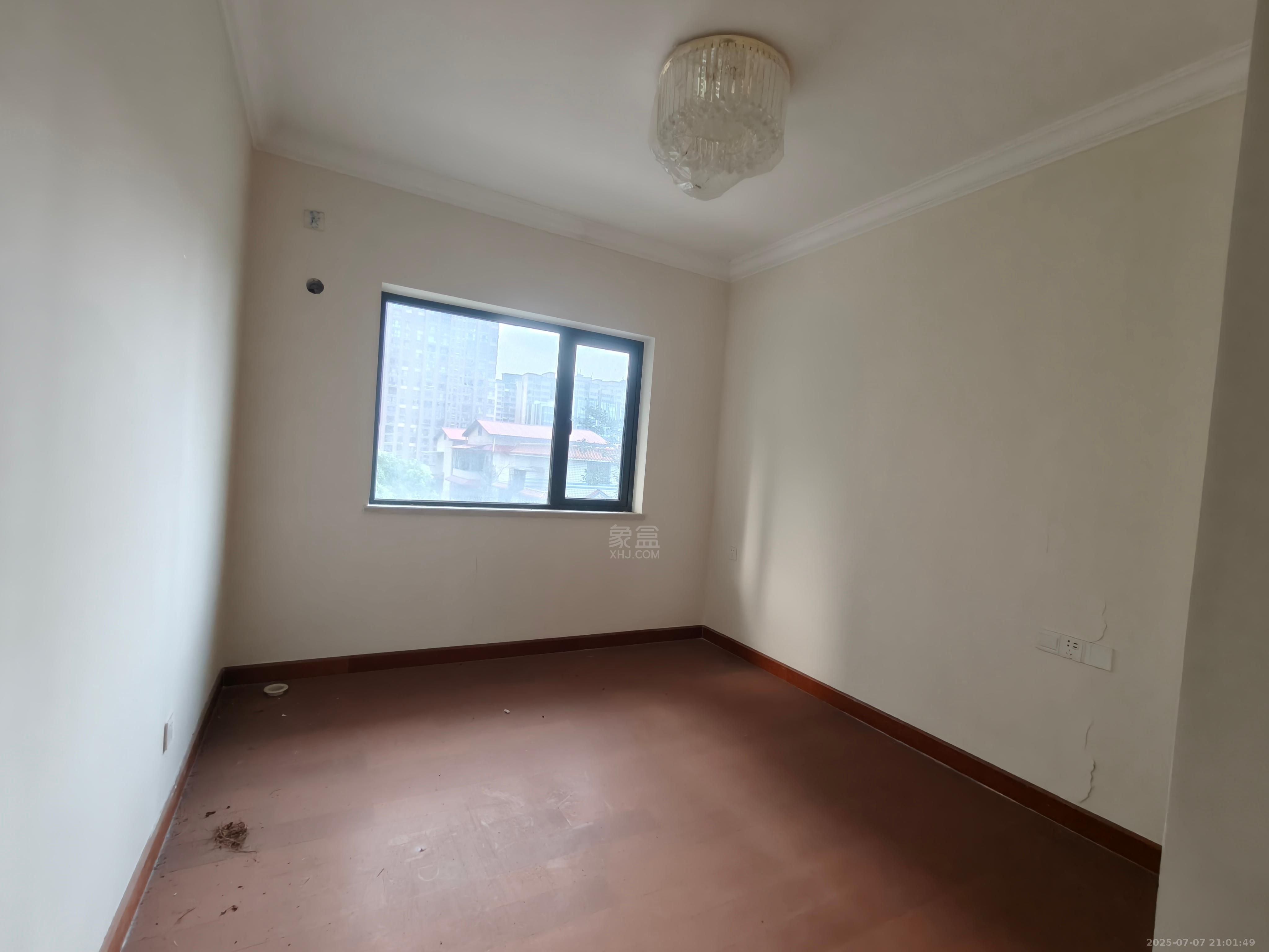 恒大华府 3室2厅2卫 1800.0元/月 恒大华府 3室2厅2卫 1800.0元/月室内图