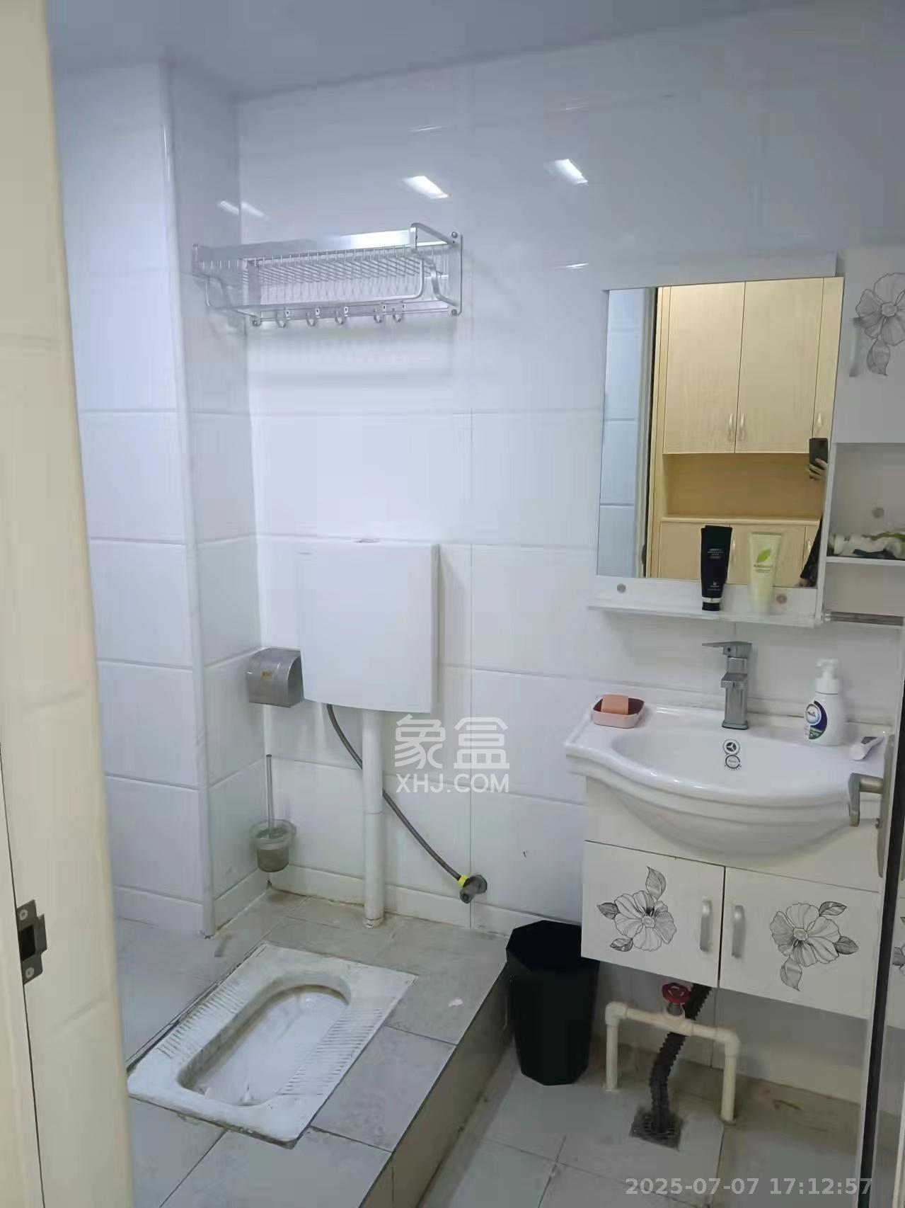 东友星座 2室1厅1卫 1800.0元/月 东友星座 2室1厅1卫 1800.0元/月室内图