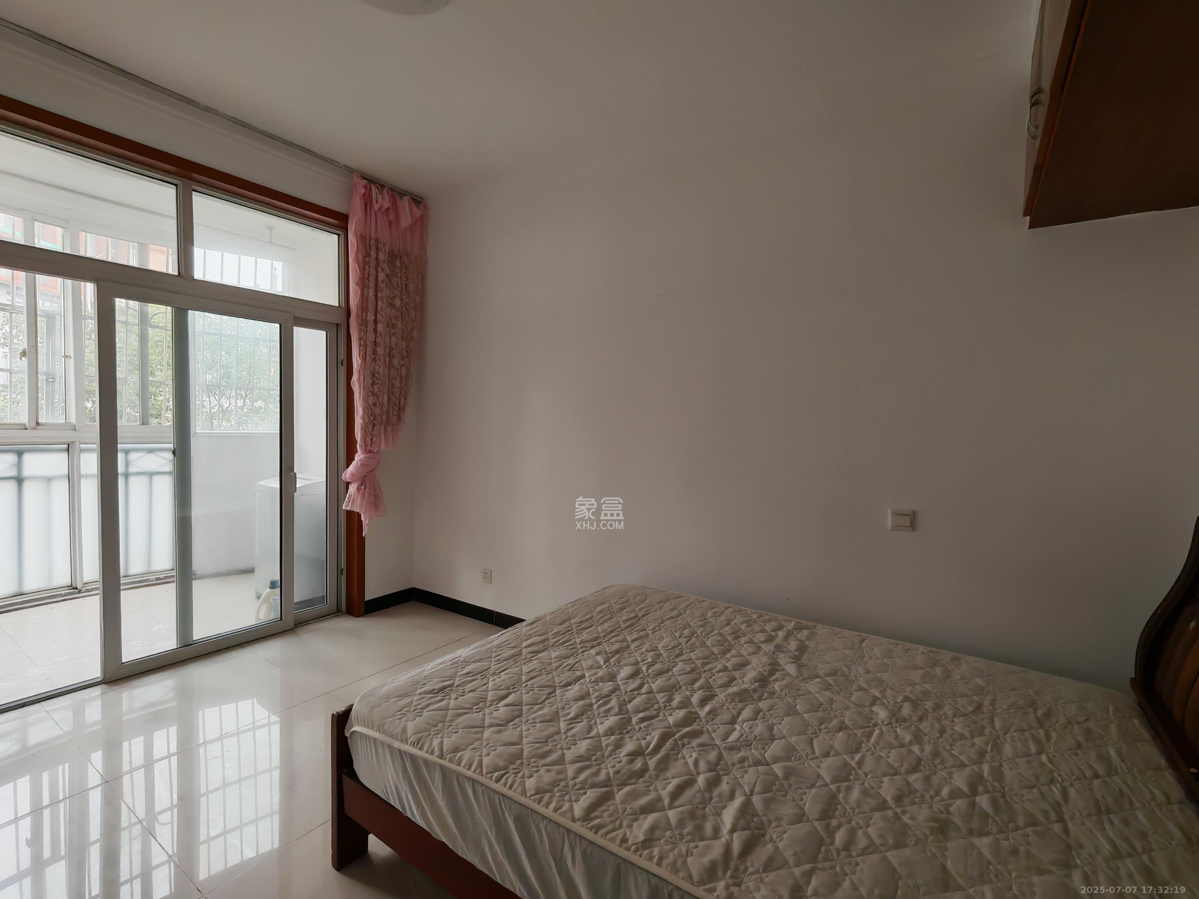 枫华府第 1室0厅0卫 1700.0元/月 枫华府第 1室0厅0卫 1700.0元/月室内图