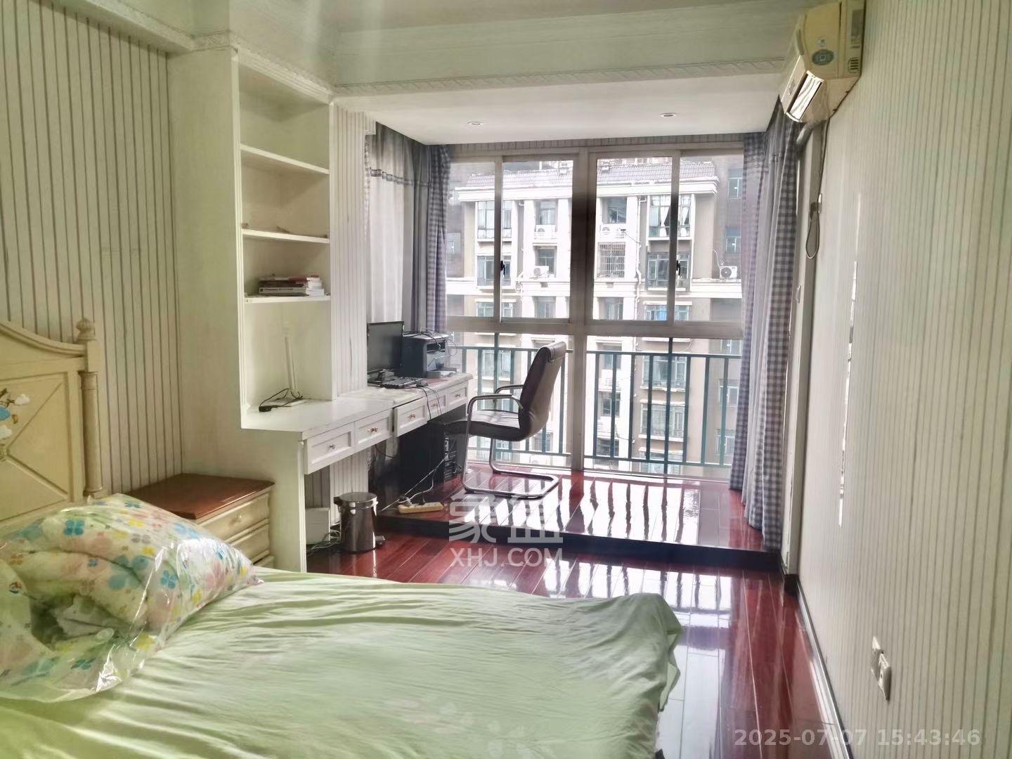 中江国际花城  4室2厅2卫    3400.0元/月室内图