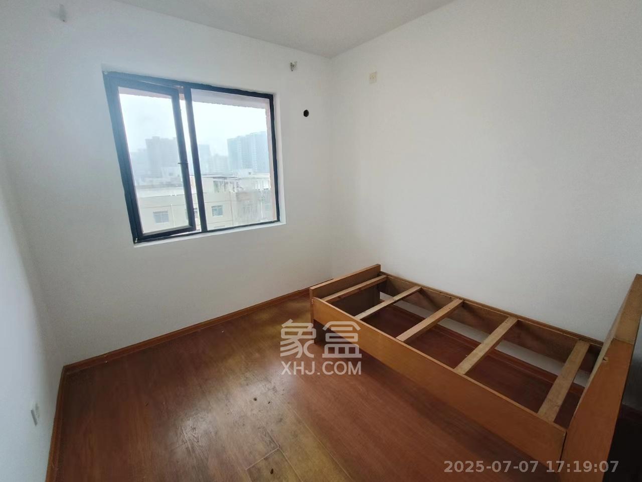 香溢豪庭  3室2厅2卫    3200.0元/月室内图