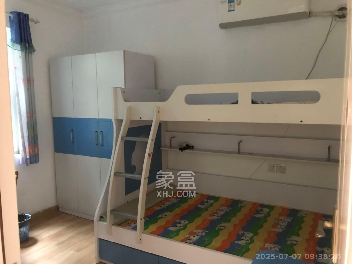 嘉盛华庭(一期、二期、三期) 2室2厅1卫 2400.0元/月 嘉盛华庭(一期、二期、三期) 2室2厅1卫 2400.0元/月室内图