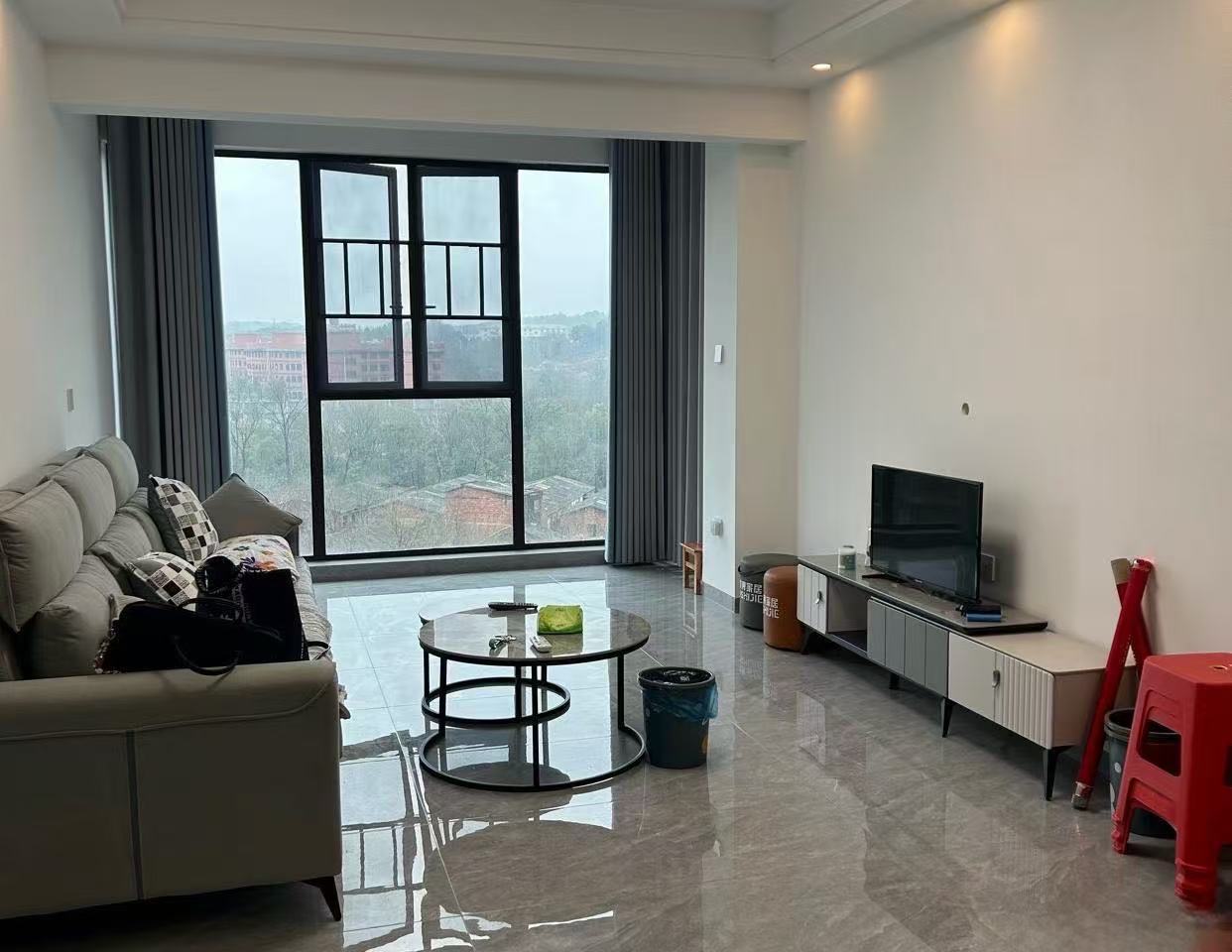 天嘉翰廷 3室2厅2卫 2400.0元/月 天嘉翰廷 3室2厅2卫 2400.0元/月室内图