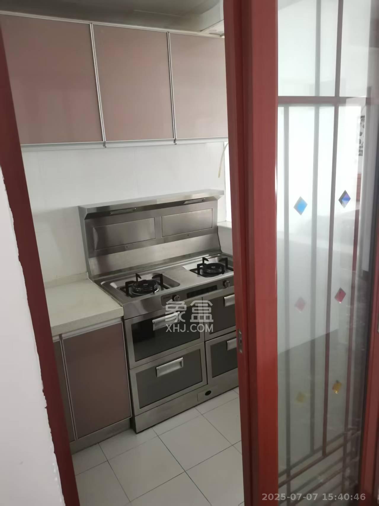 上海城小区  3室2厅1卫    2200.0元/月室内图