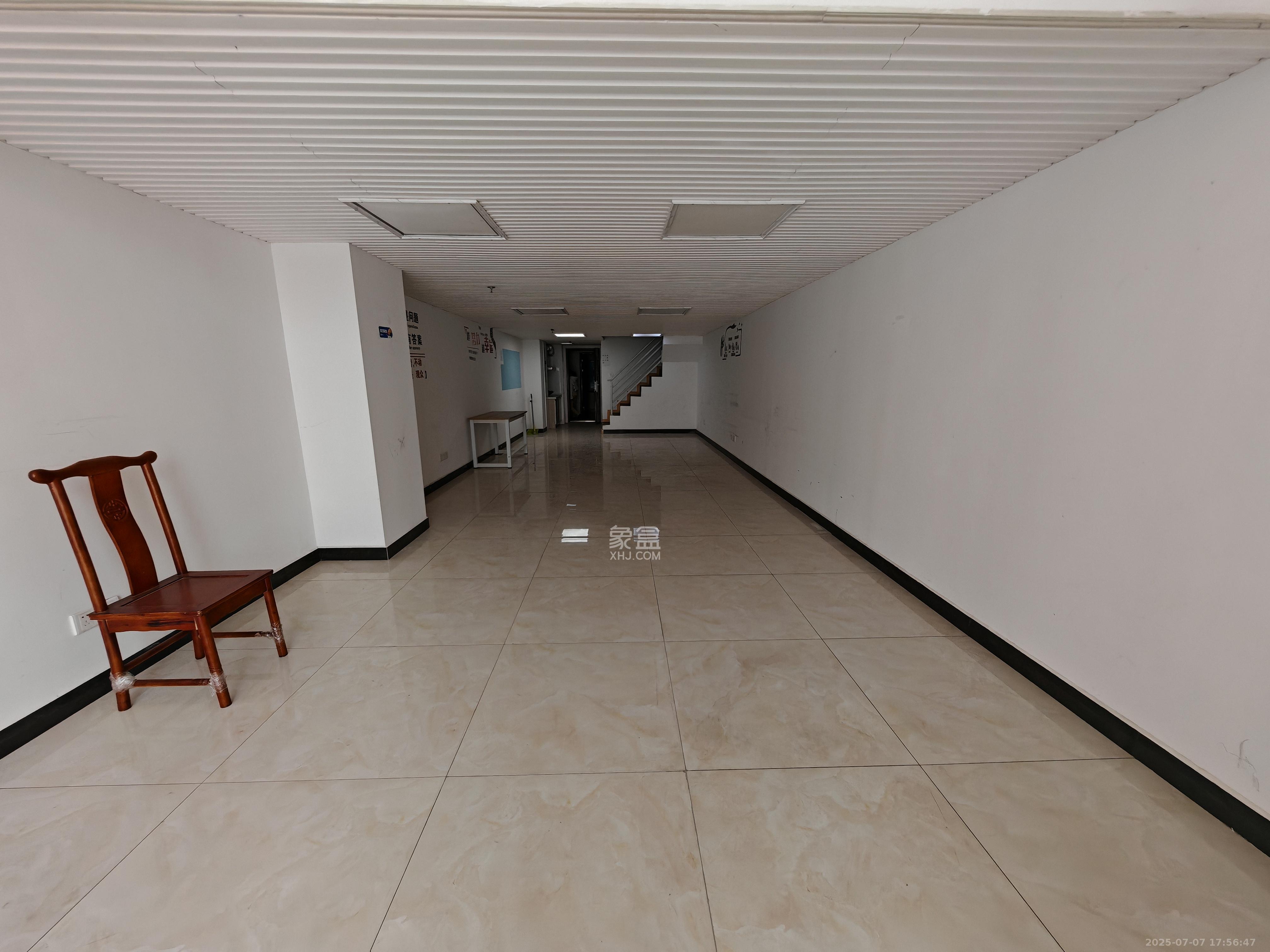 MOMA当代广场 1室1厅1卫 1800.0元/月 MOMA当代广场 1室1厅1卫 1800.0元/月室内图