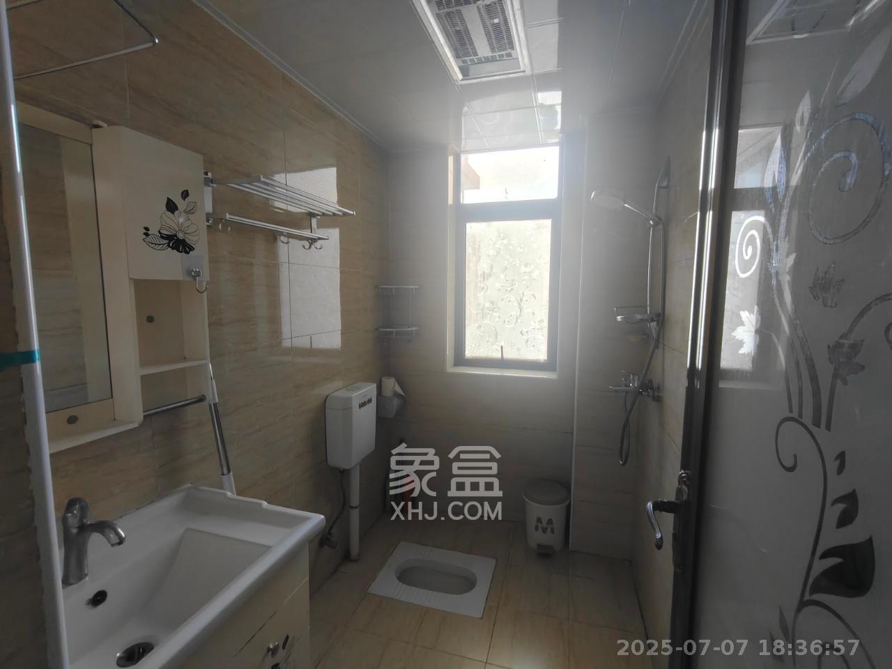 万里时代  2室2厅1卫   2600.00元/月室内图