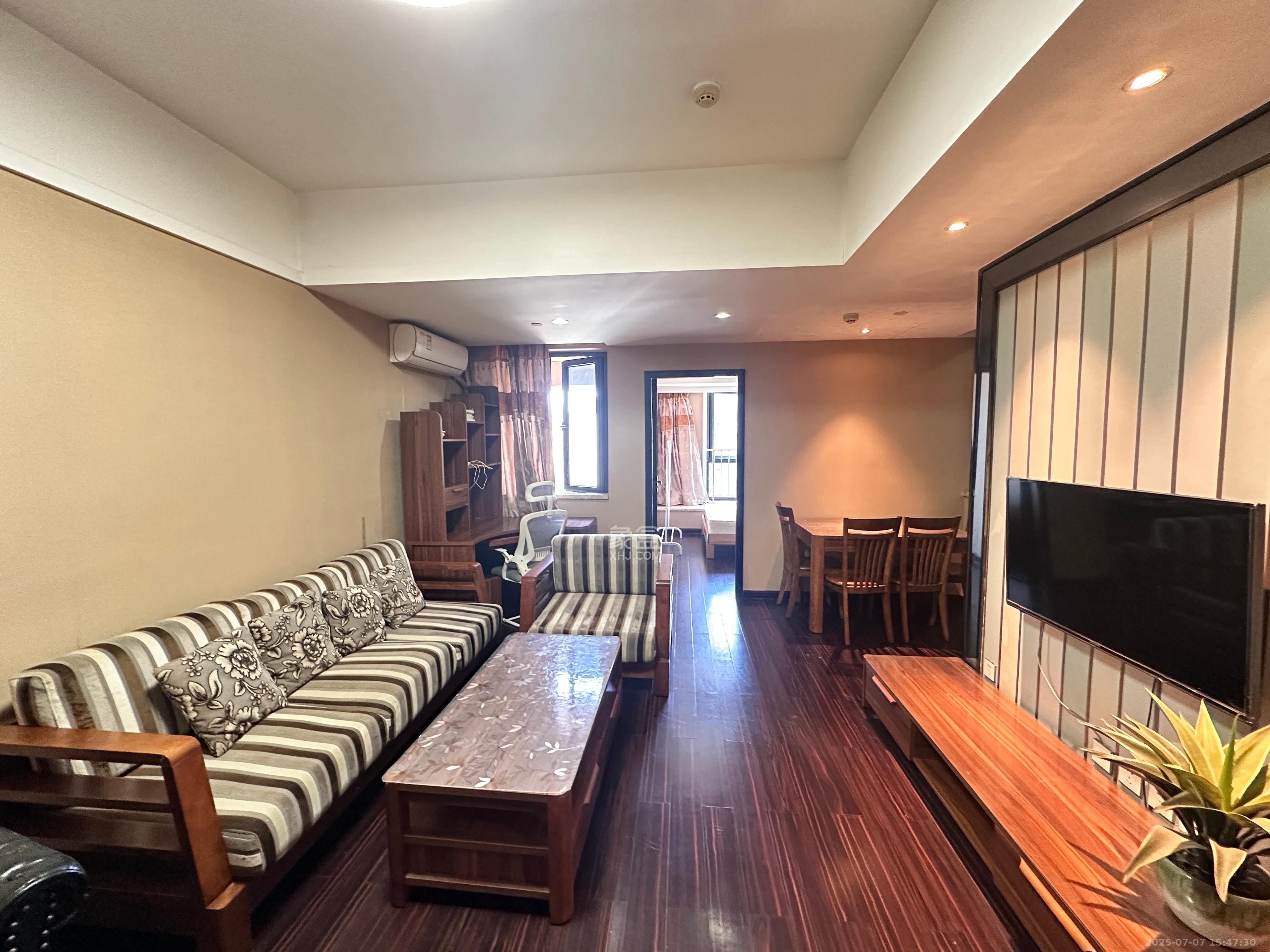 德思勤城市广场（宝格丽公寓）  1室1厅0卫   2200.00元/月