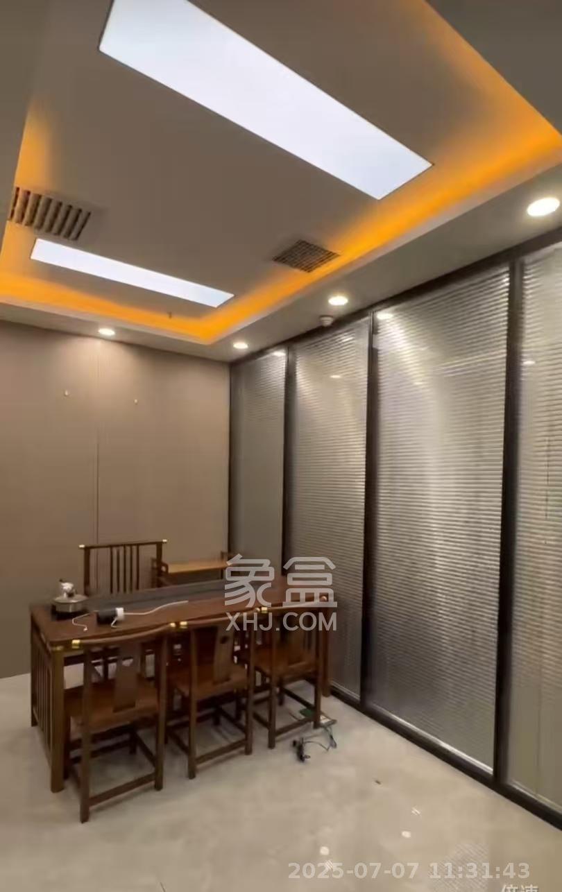 绿地中心 3室1厅0卫 8000.0元/月 绿地中心 3室1厅0卫 8000.0元/月室内图