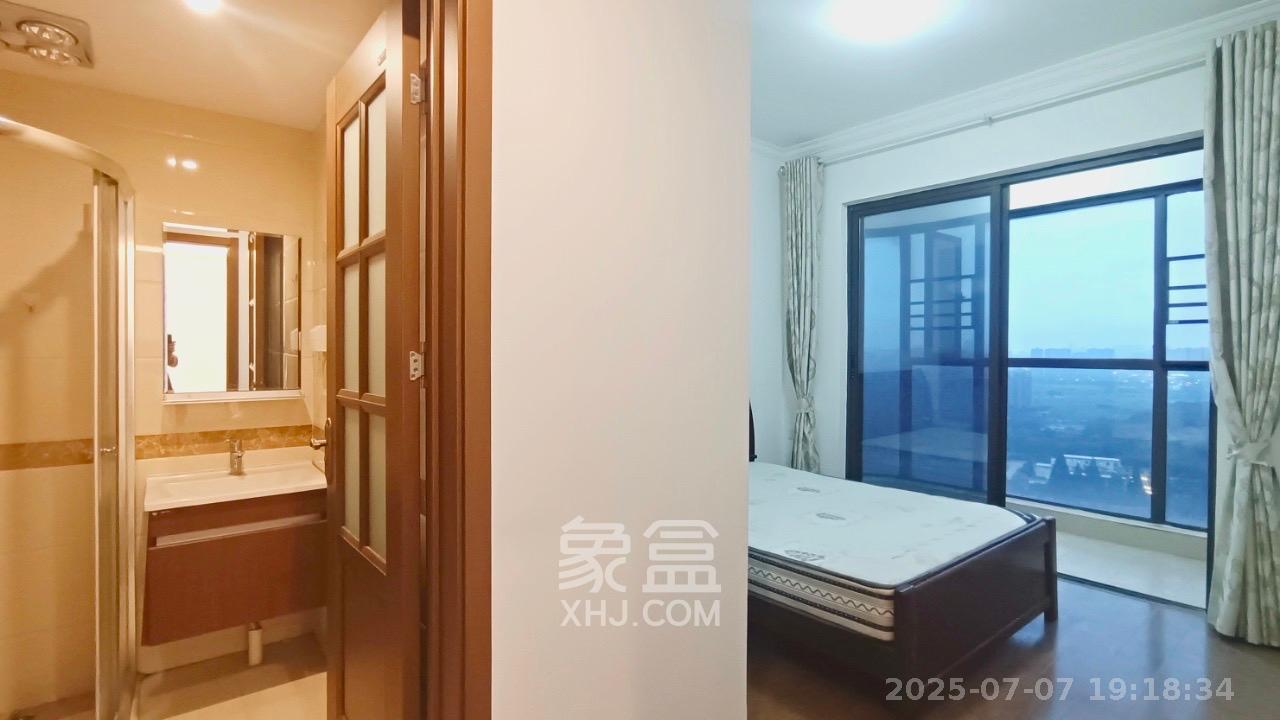 旺德府恺悦国际  3室2厅2卫   2600.00元/月室内图