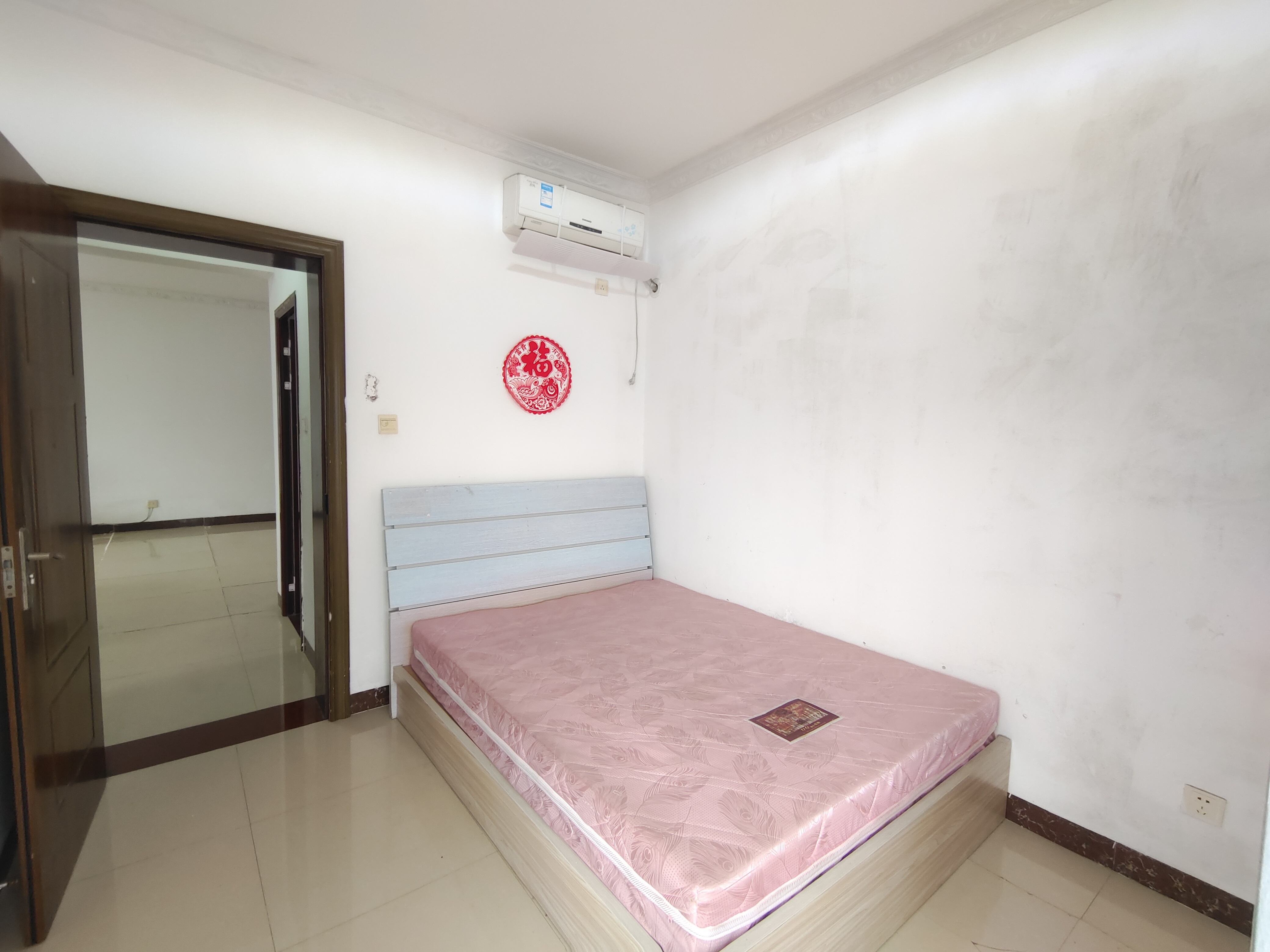 夏瑶花苑 2室2厅1卫 2500.0元/月 夏瑶花苑 2室2厅1卫 2500.0元/月室内图