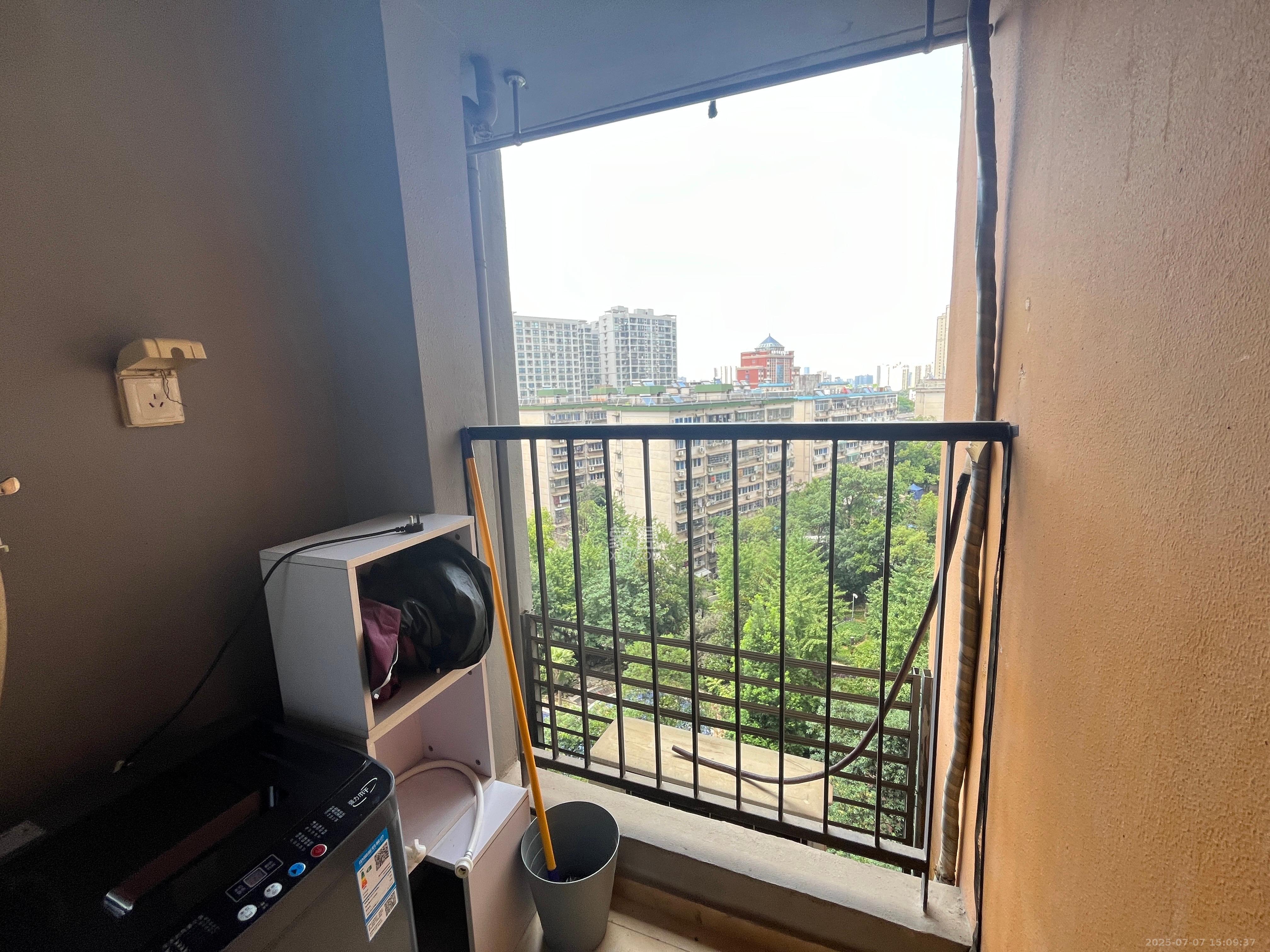 万科金色家园  1室1厅1卫   1400.00元/月室内图