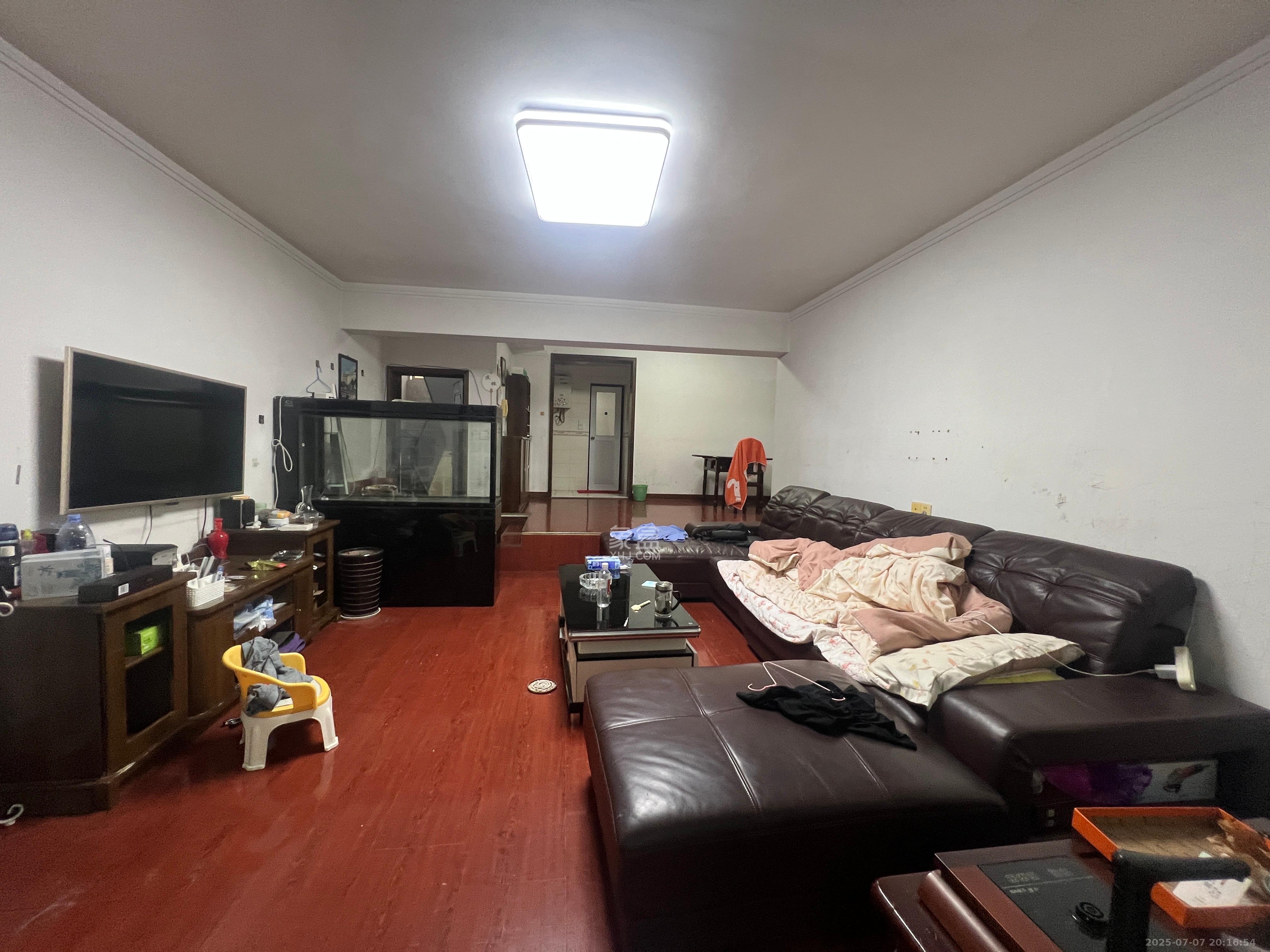 御景龙城  3室2厅2卫   1800.00元/月室内图