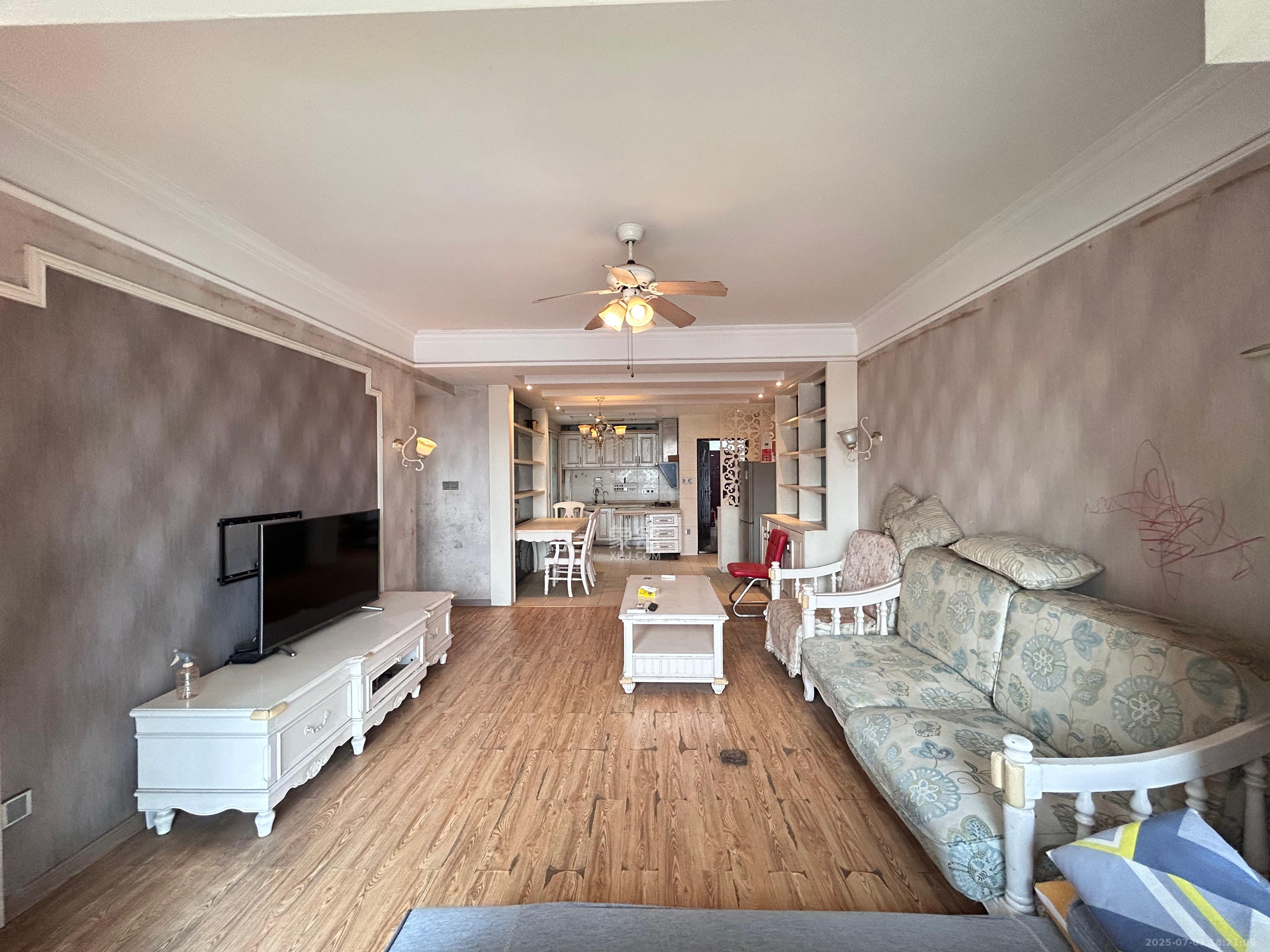 红树湾 2室2厅1卫 1700.0元/月 红树湾 2室2厅1卫 1700.0元/月室内图