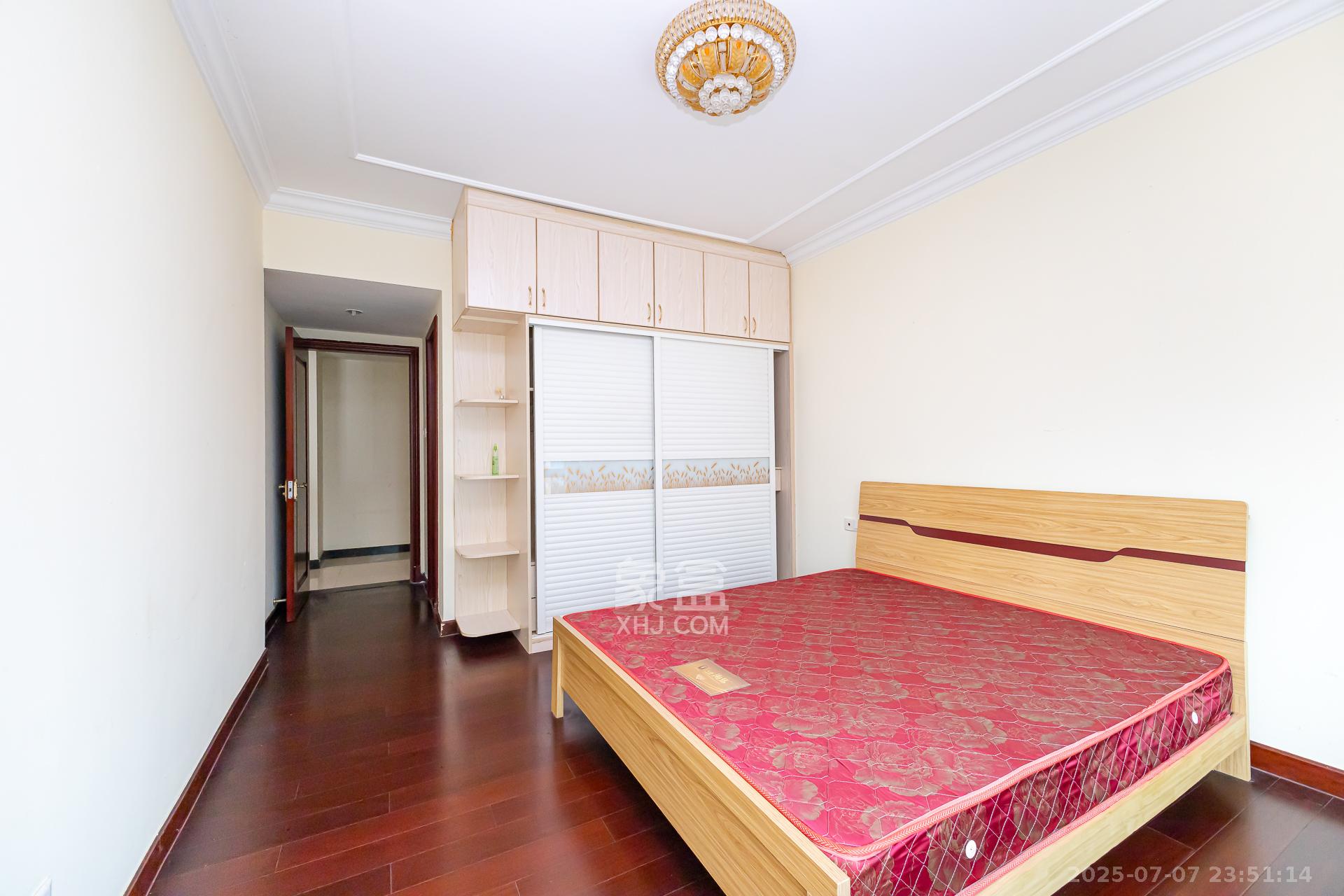 恒大名都 3室2厅2卫 72.0万 恒大名都 3室2厅2卫 72.0万卧室