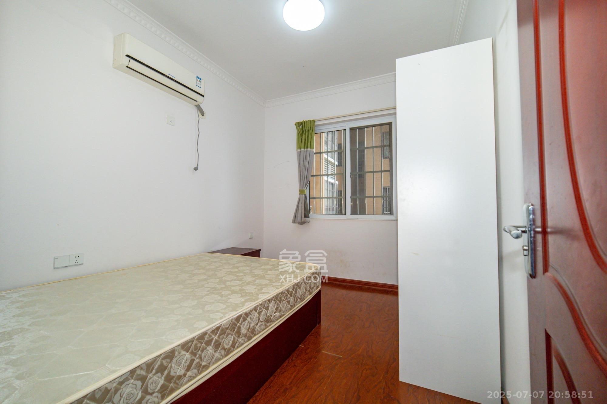 楚天世纪城西苑  3室2厅1卫    1880.0元/月 楚天世纪城西苑  3室2厅1卫    1880.0元/月室内图