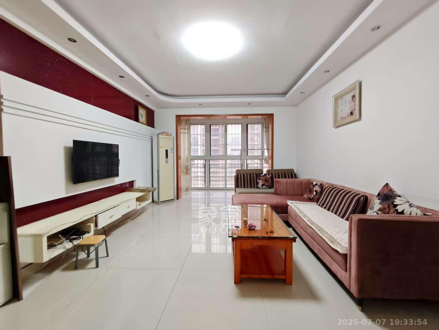 圣力华苑 3室2厅1卫 1800.0元/月 圣力华苑 3室2厅1卫 1800.0元/月室内图