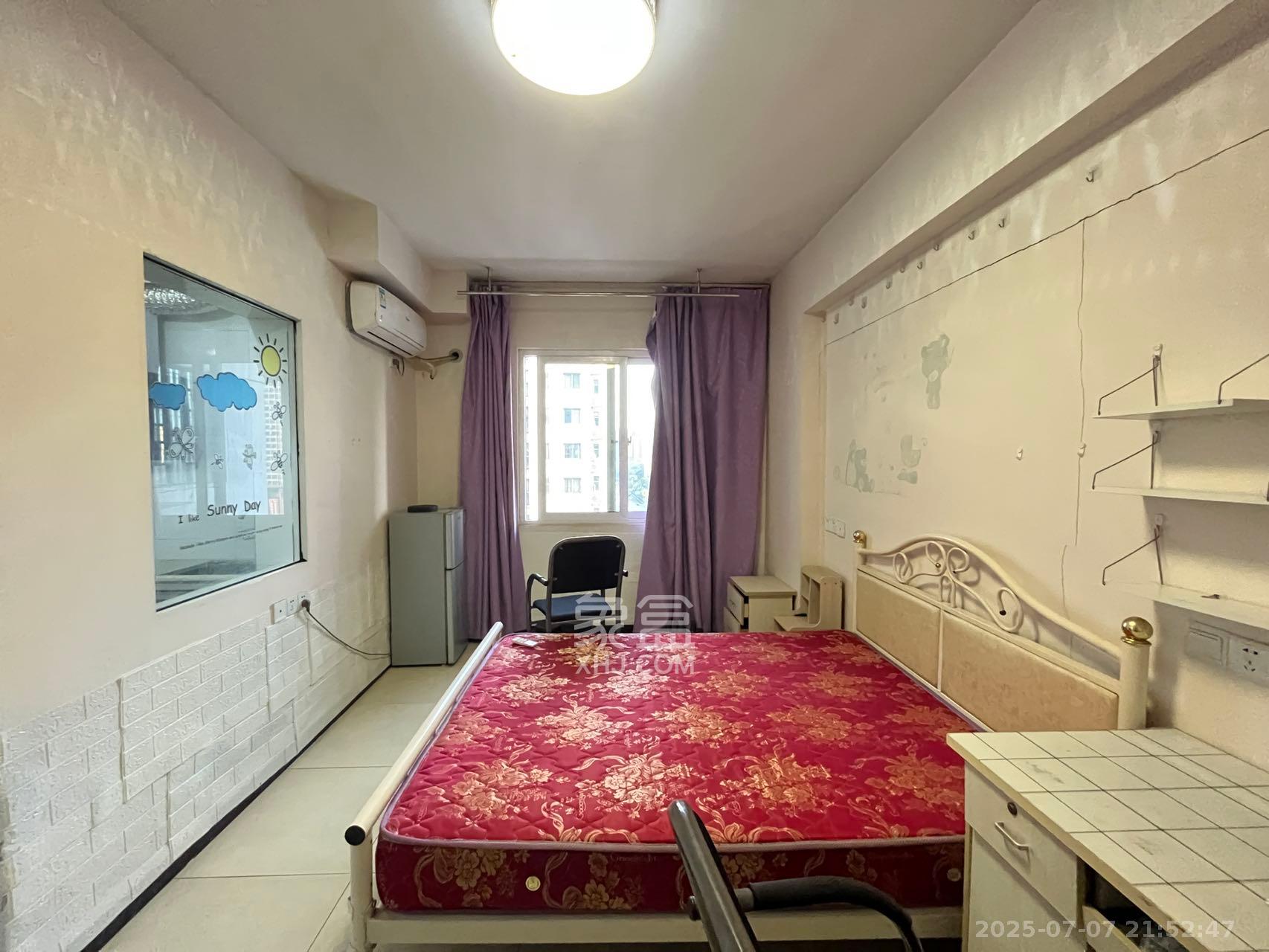 嘉宇盛世华章  1室1厅1卫    1100.0元/月 嘉宇盛世华章  1室1厅1卫    1100.0元/月室内图