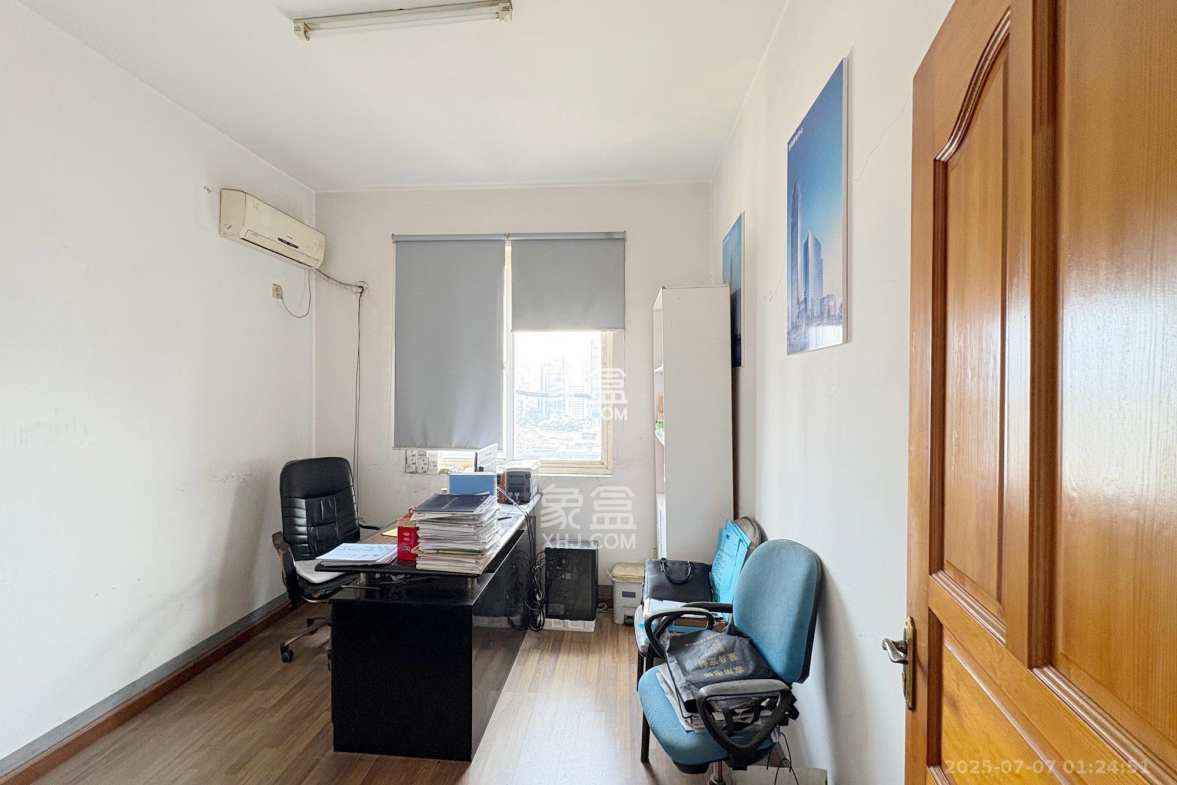 定王府  5室2厅2卫    155.0万 定王府  5室2厅2卫    155.0万其他