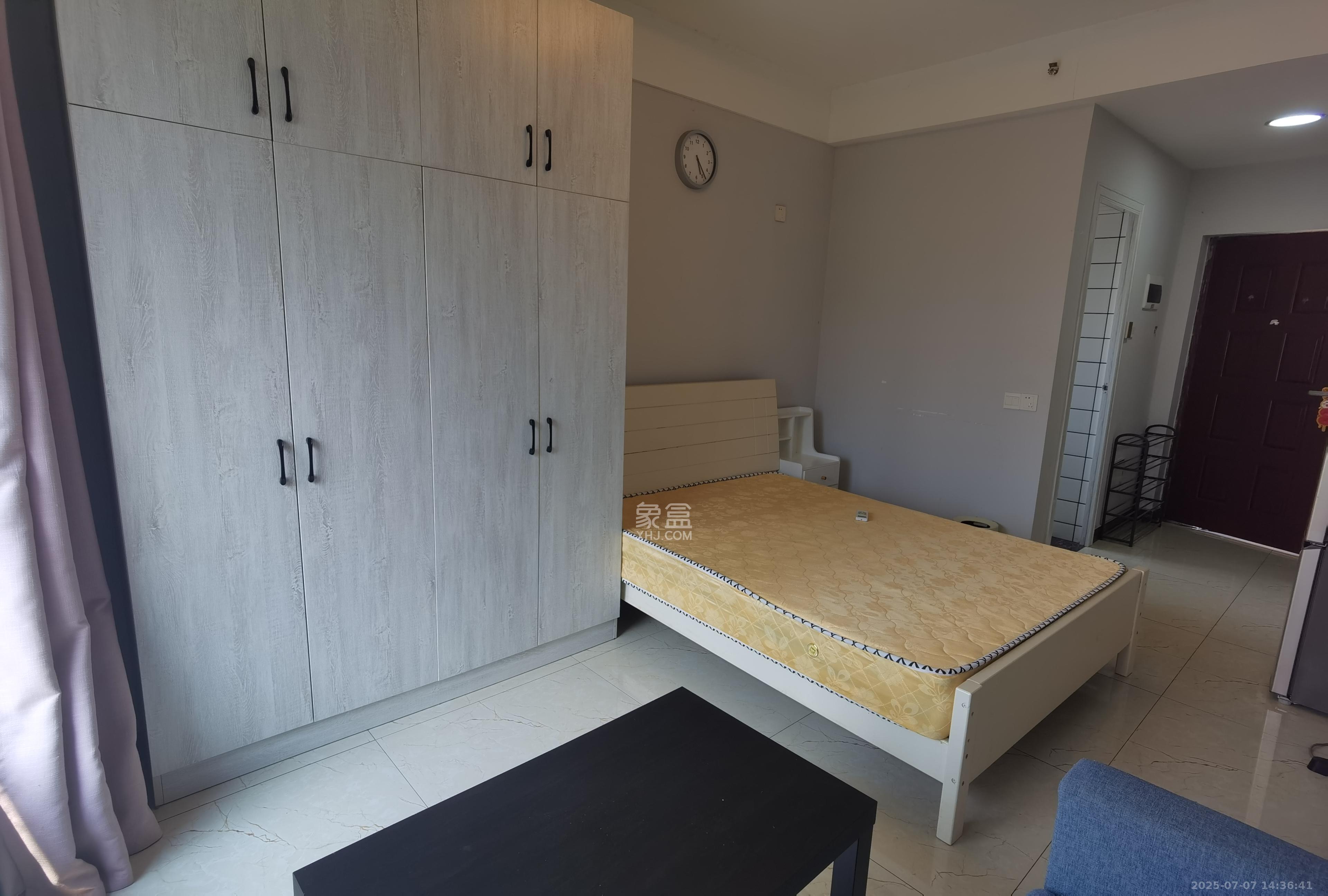 上园商住小区  1室1厅1卫   1400.00元/月室内图